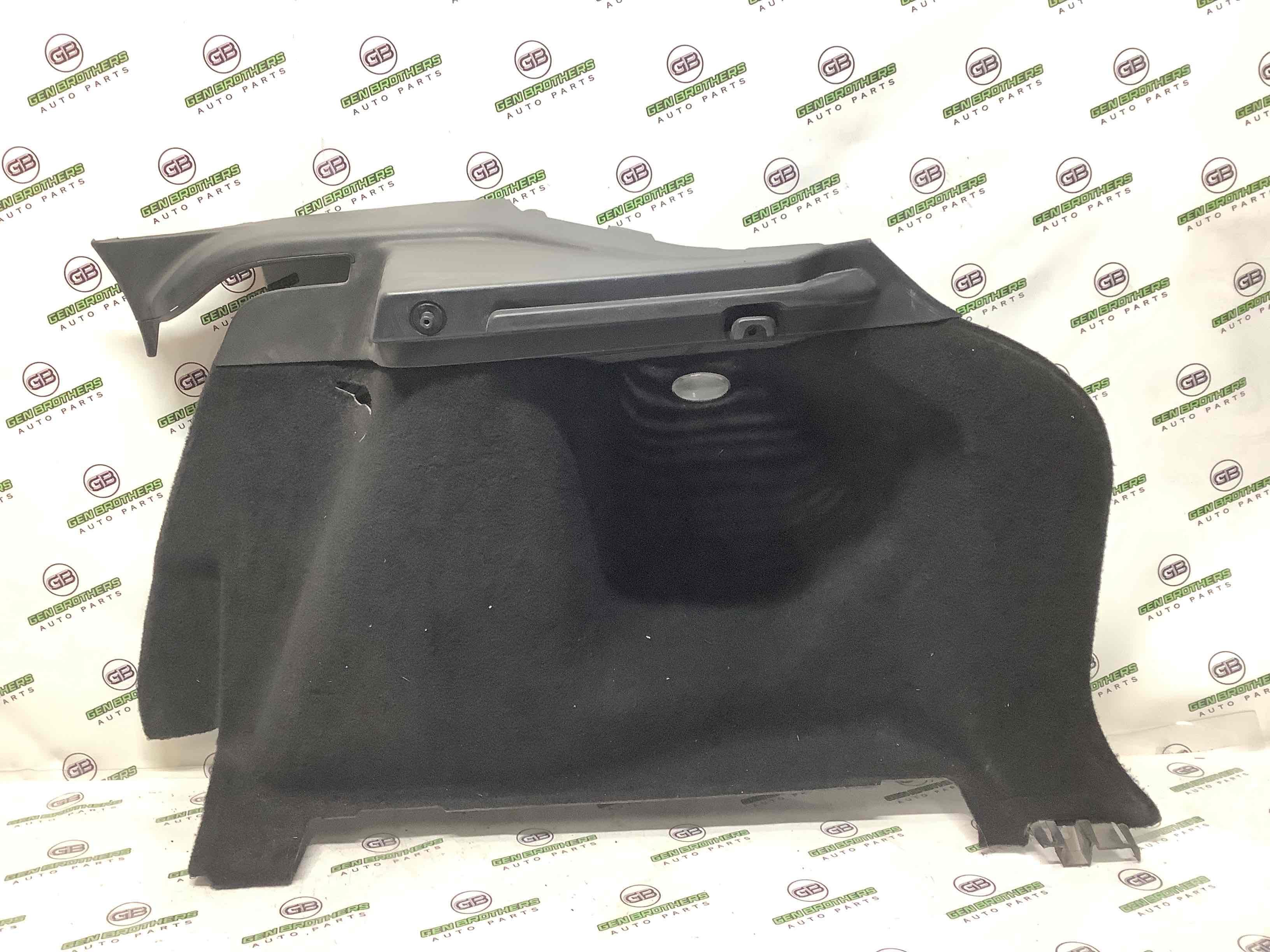 Елементи оздоблення багажника