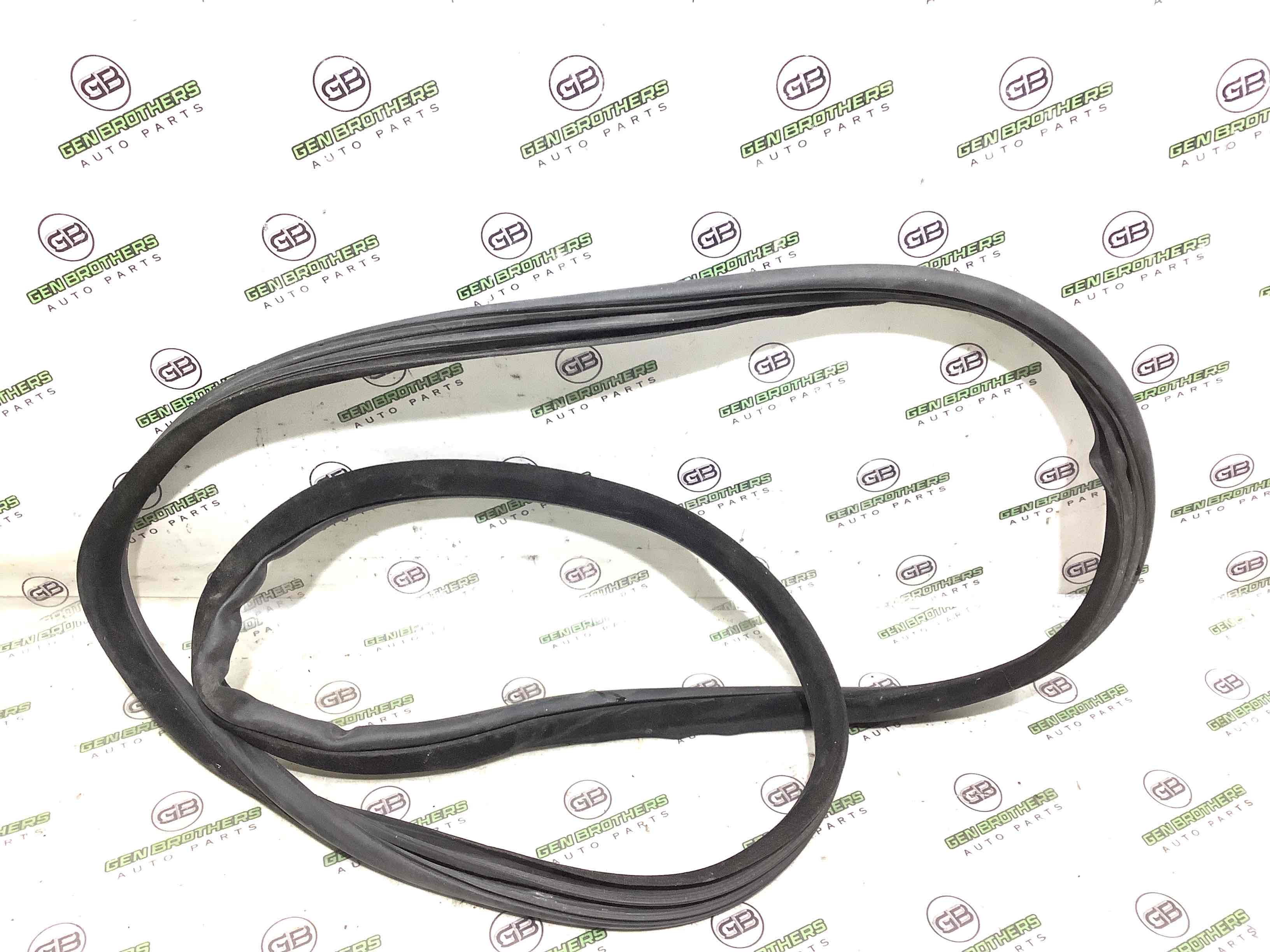 Ущільнювач скла, двері