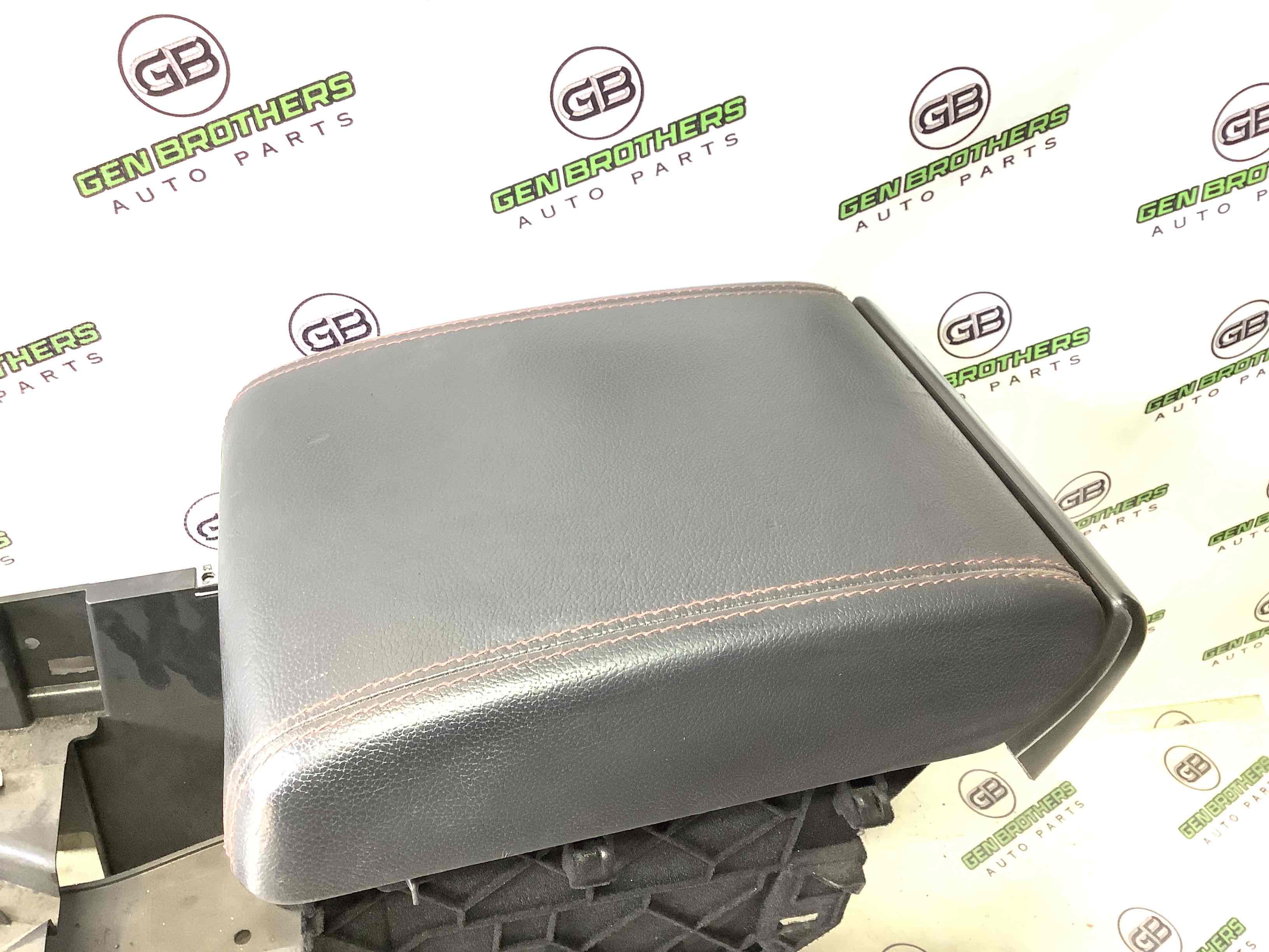 Підлокітник