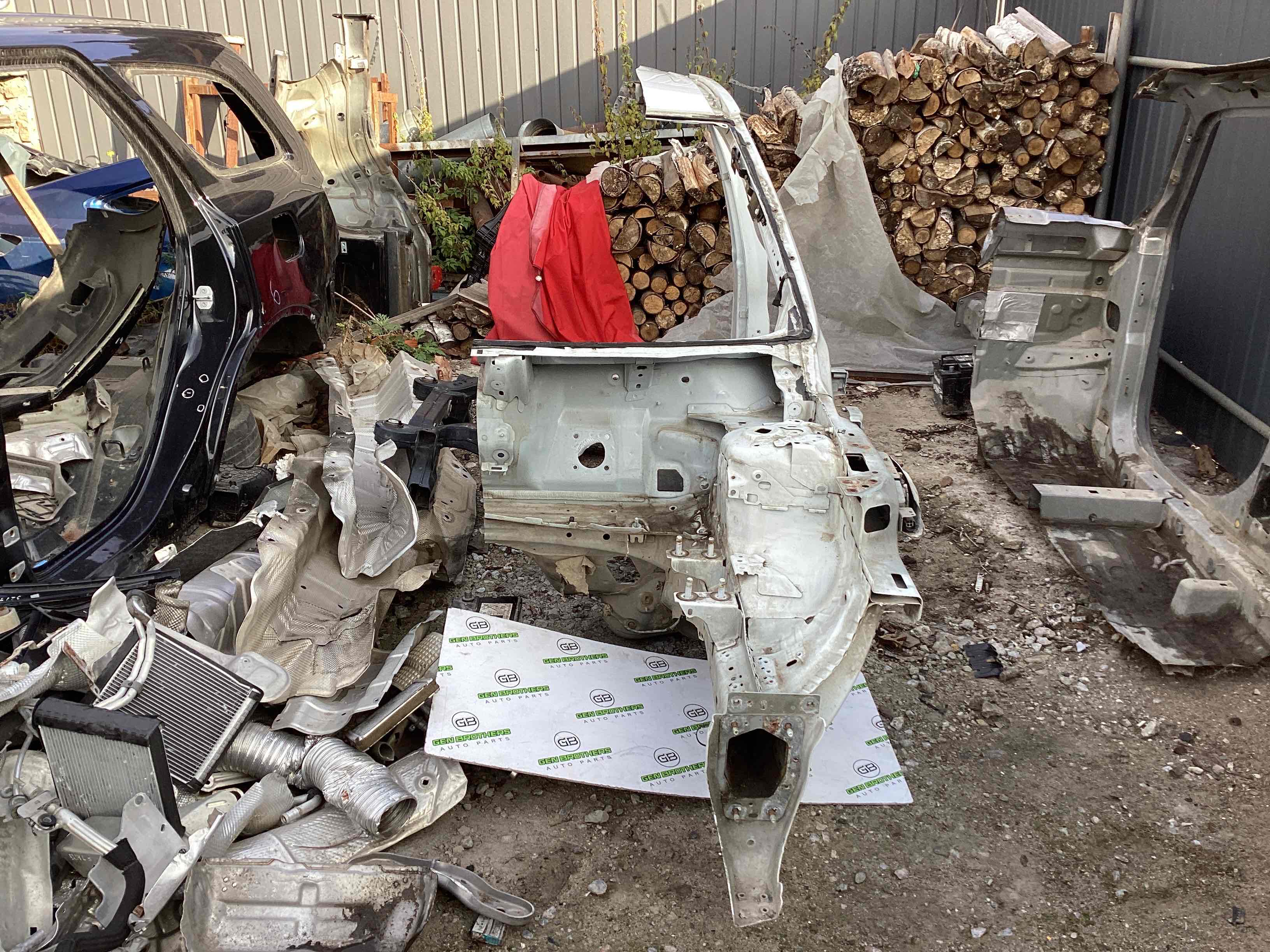 Чверть передня ліва