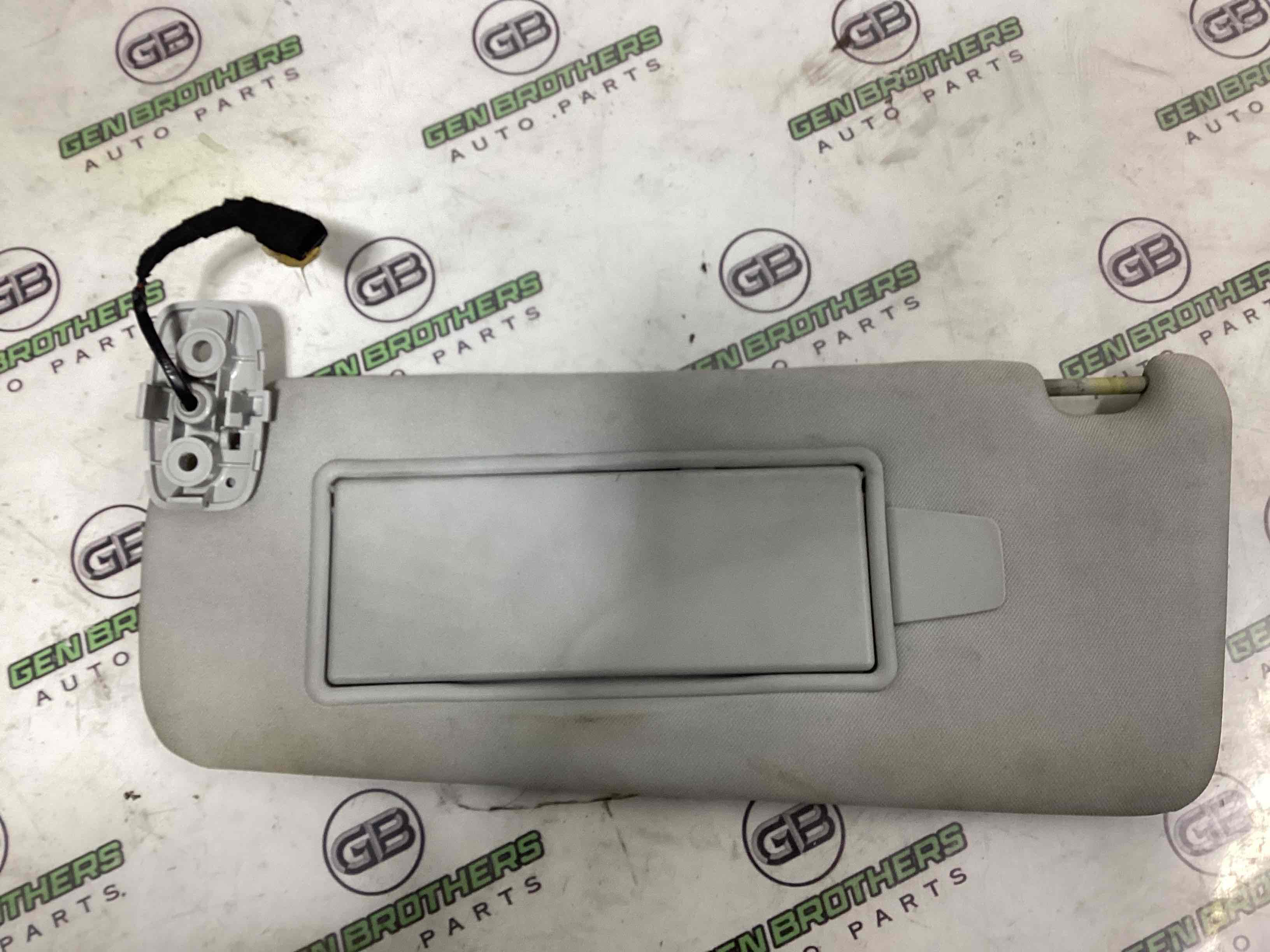 Козирок сонцезахисний