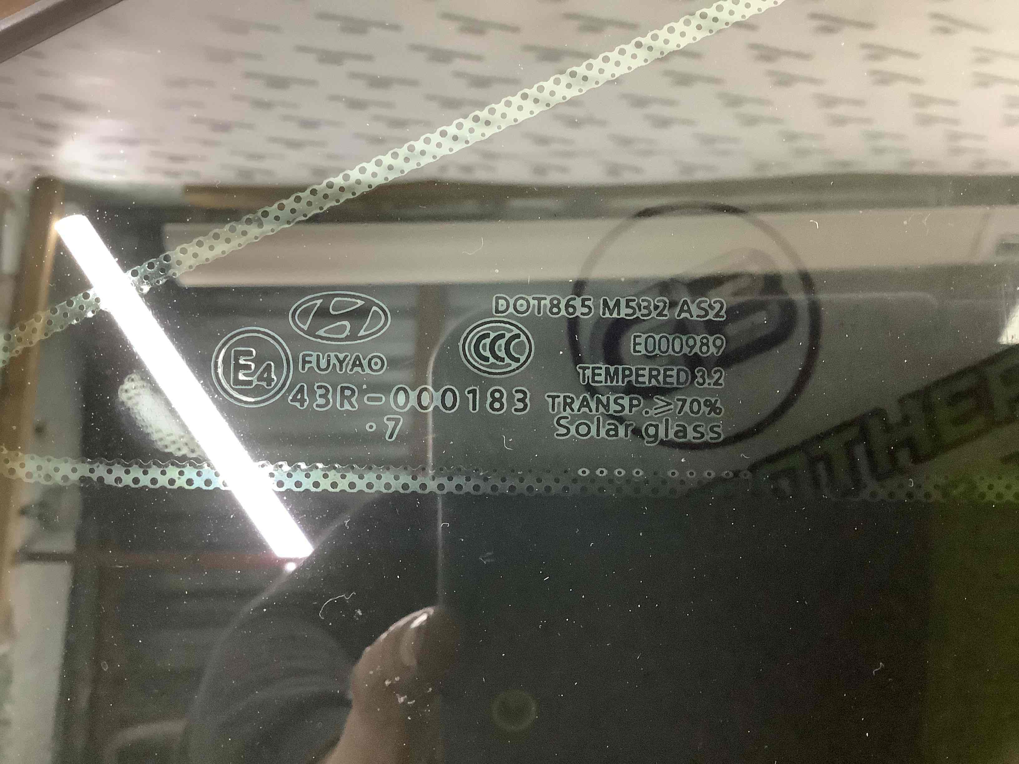 Скло кузова праве