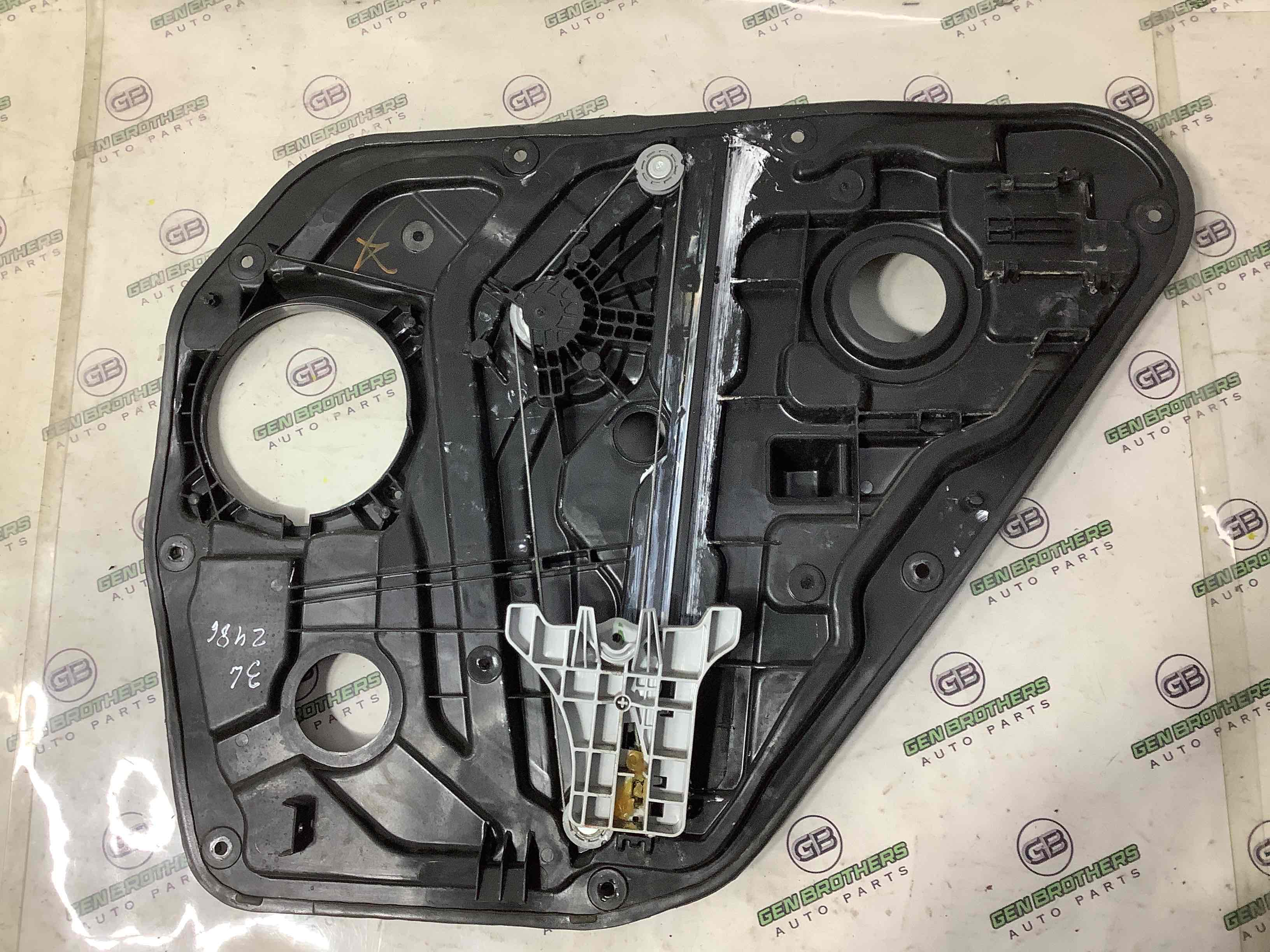 Склопідйомник задній лівий