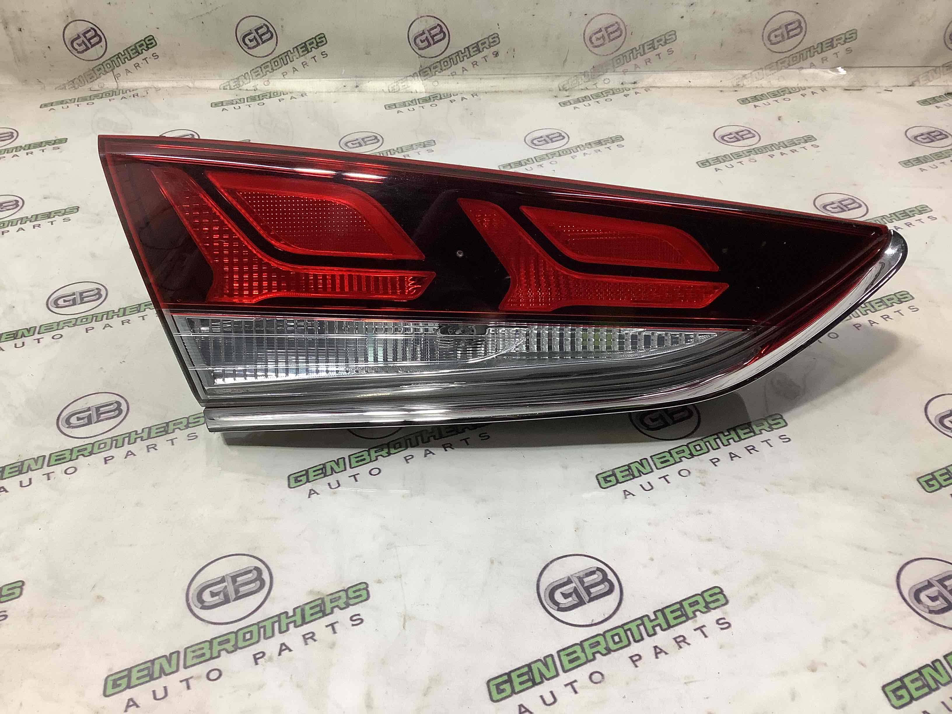 Ліхтар задній лівий