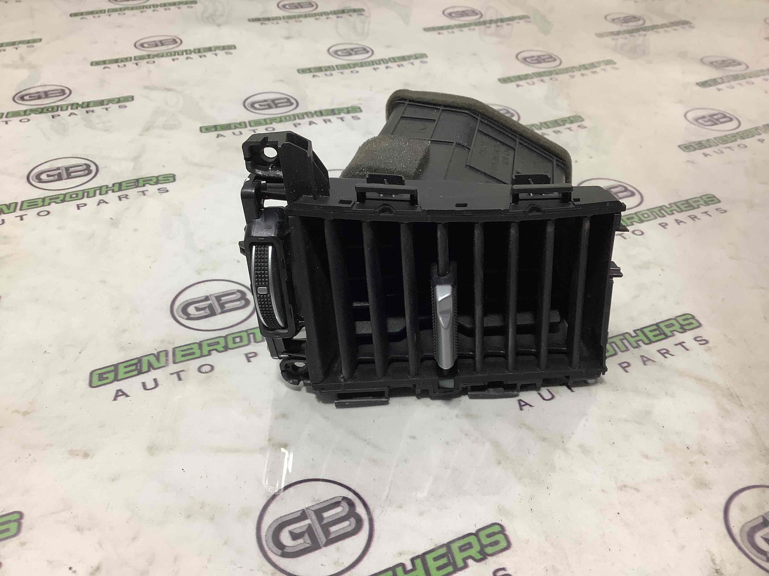 Дефлектор обдування салону