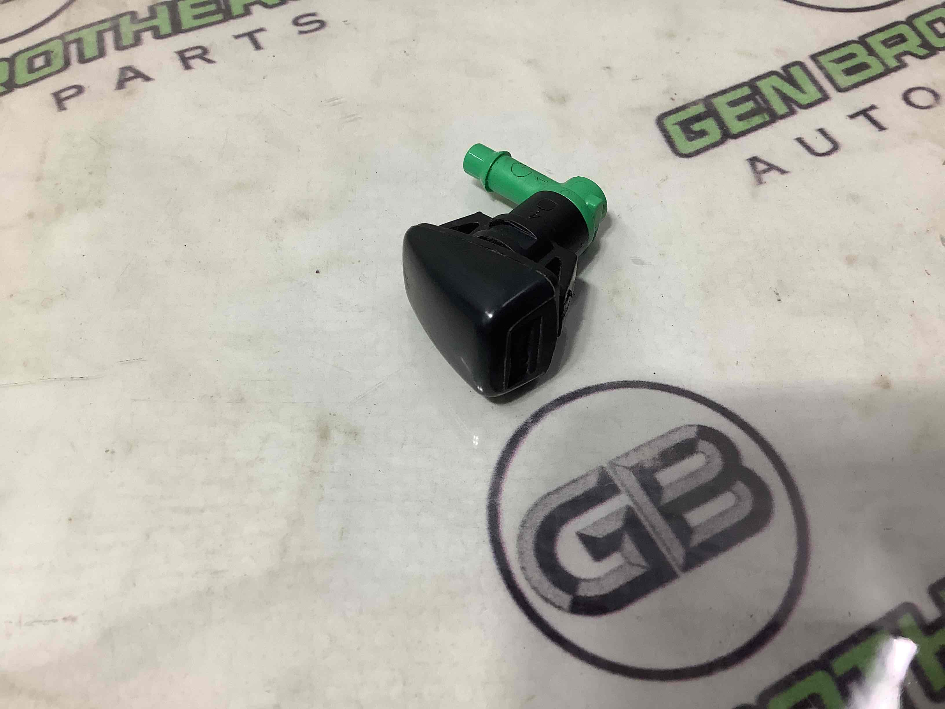 Форсунка омивача, насос омивача, шланг омивача