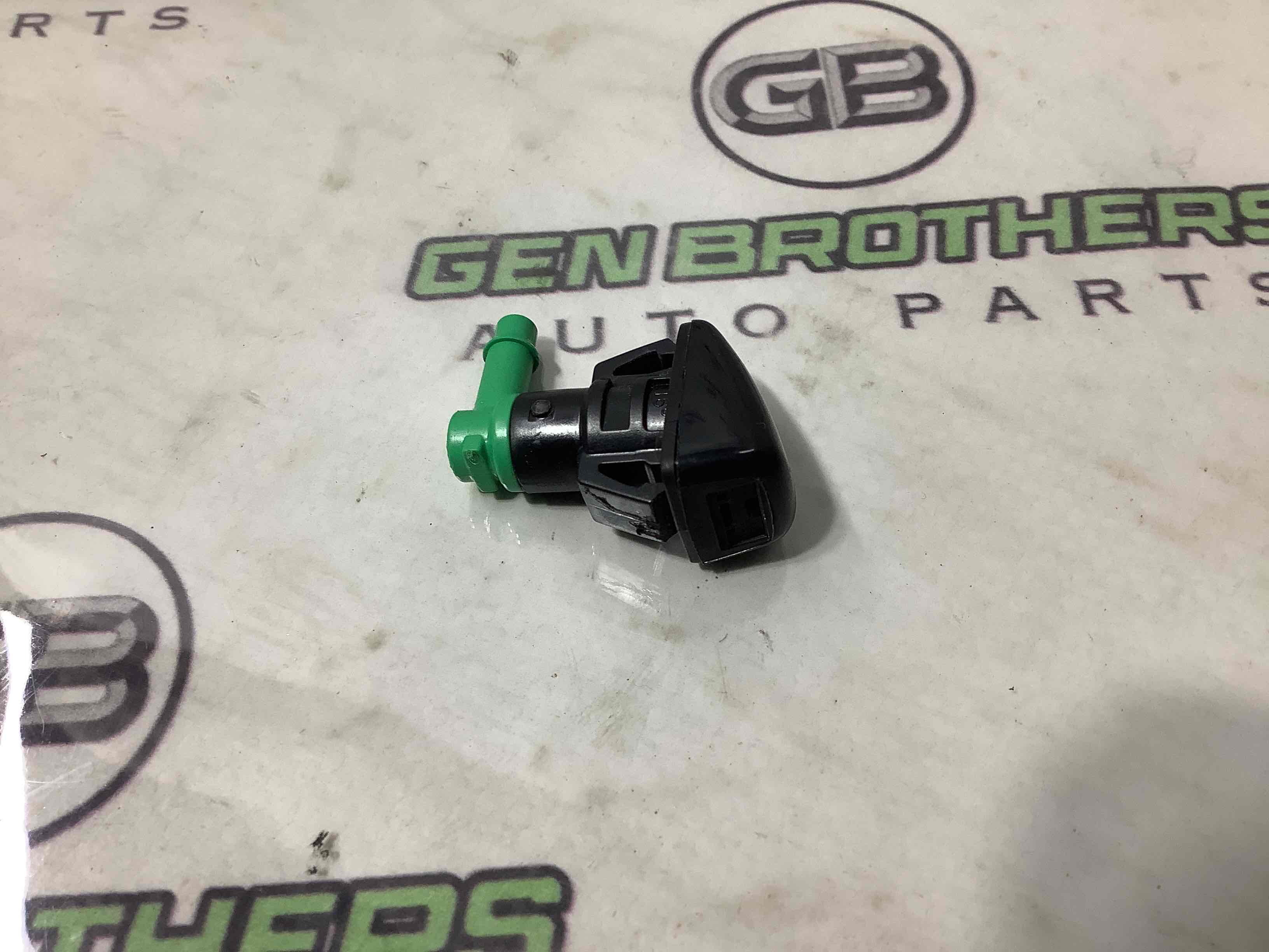 Форсунка омивача, насос омивача, шланг омивача