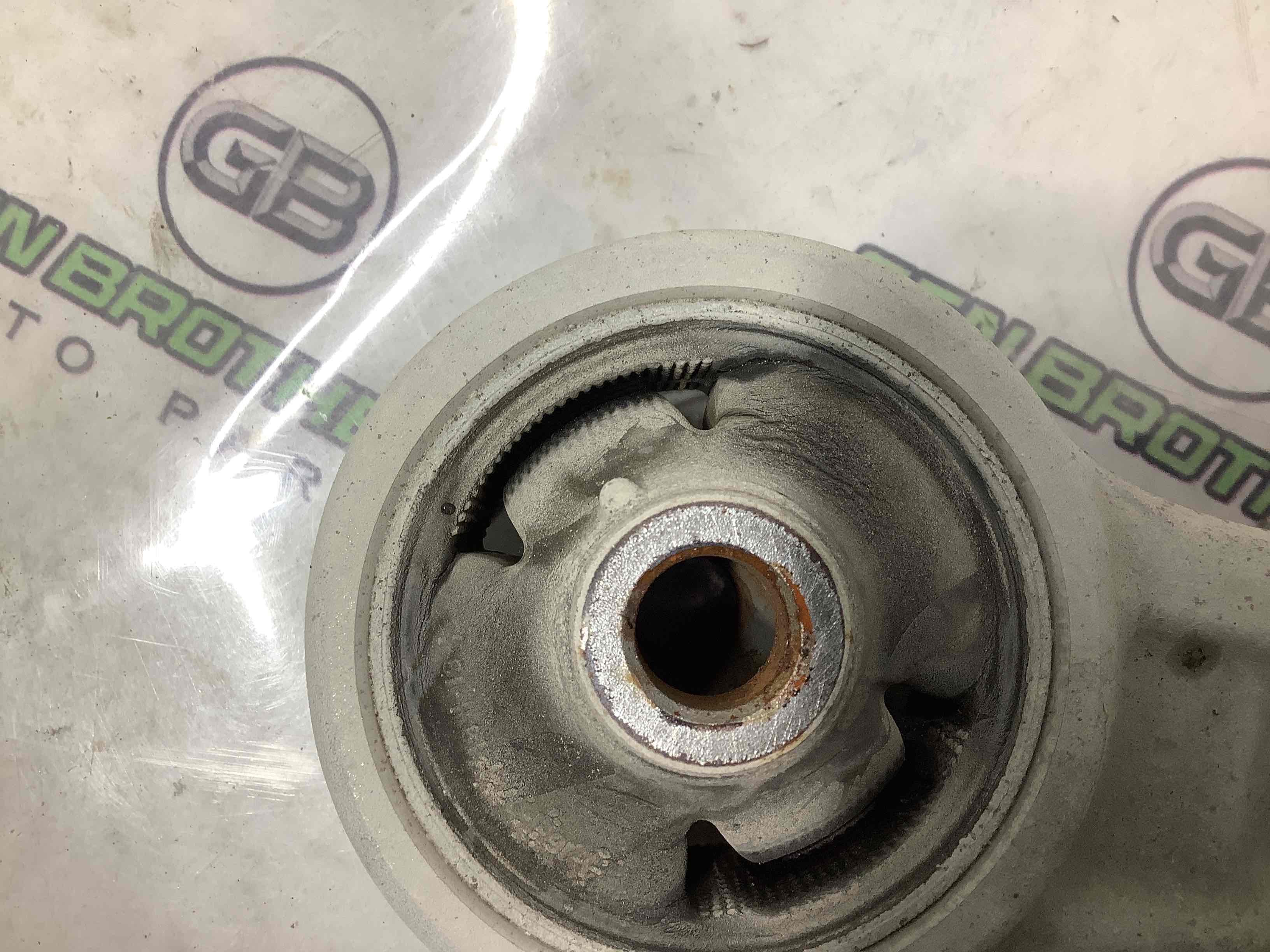 Важіль передній правий