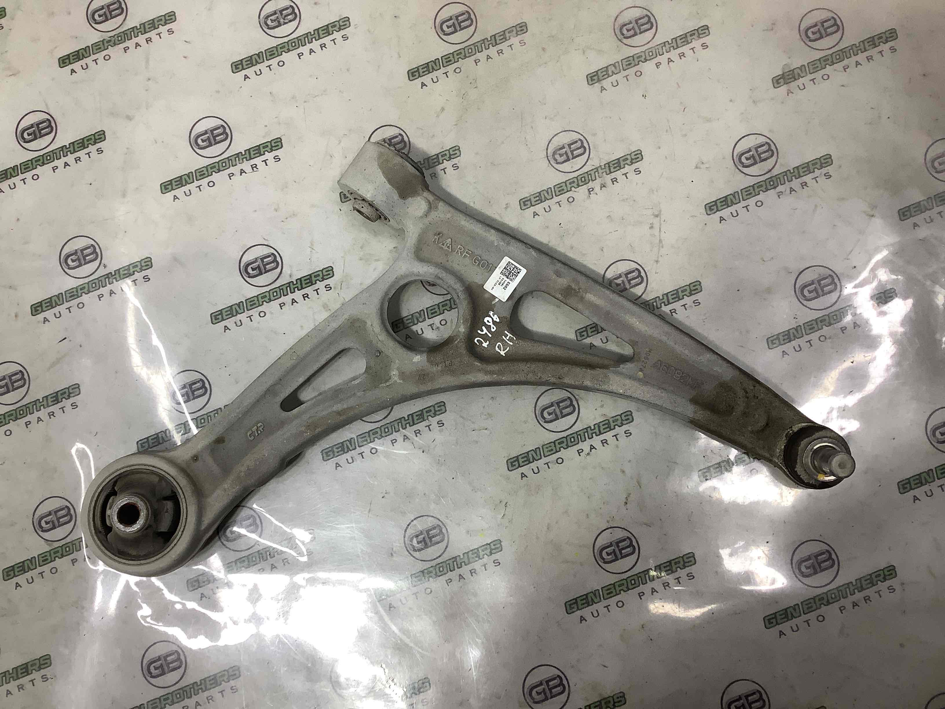 Важіль передній правий