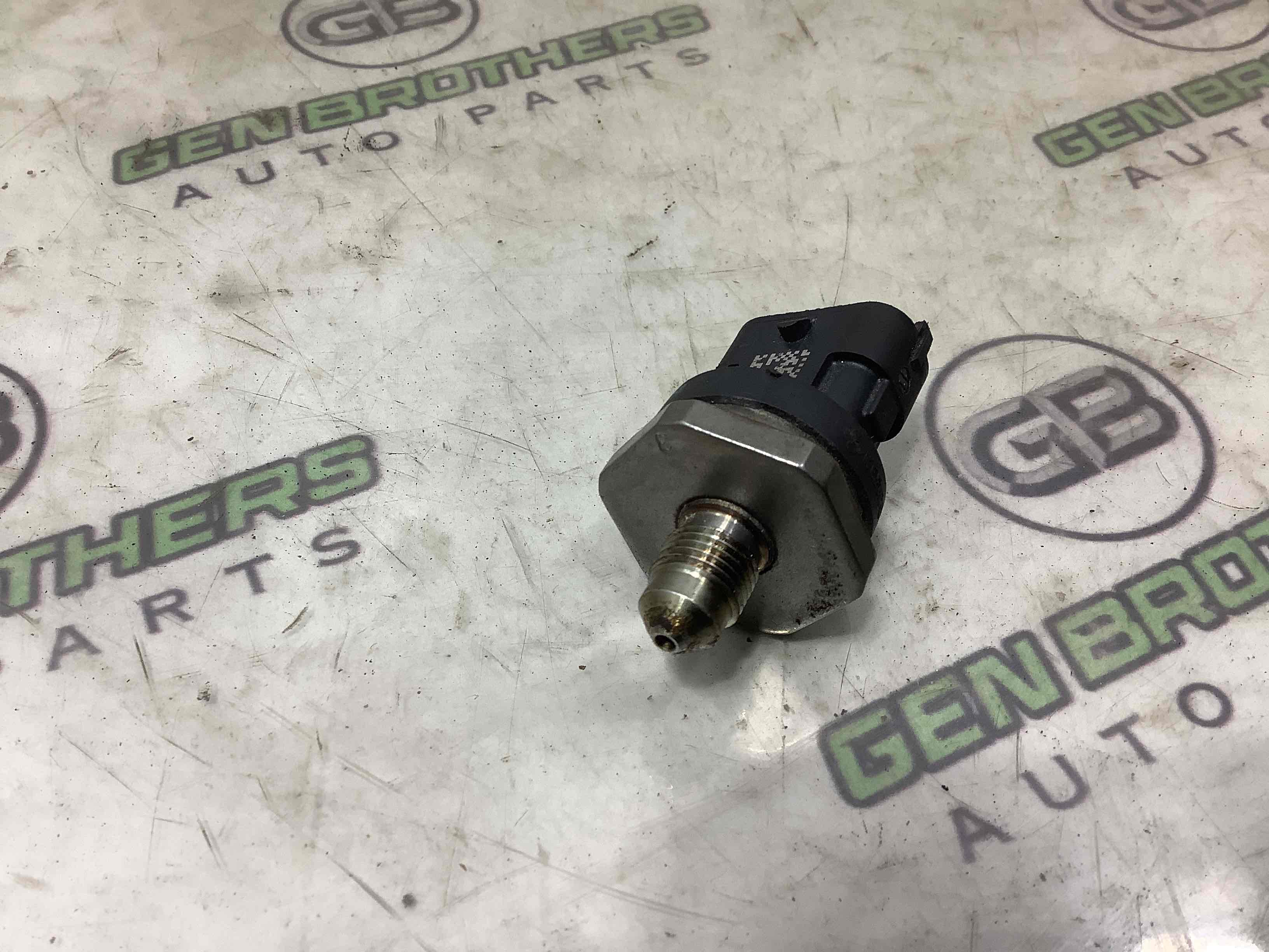 Датчик тиску палива