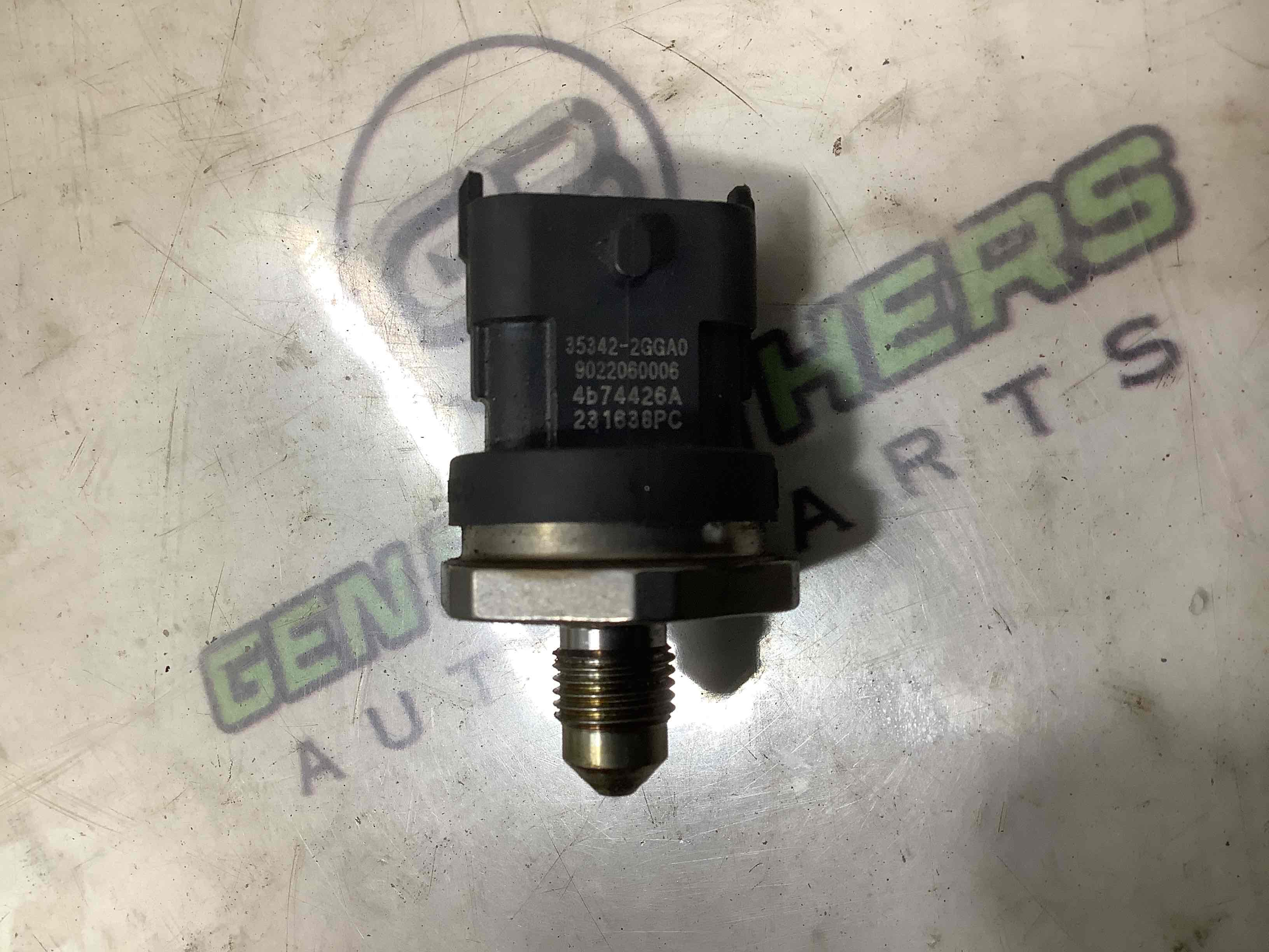 Датчик тиску палива