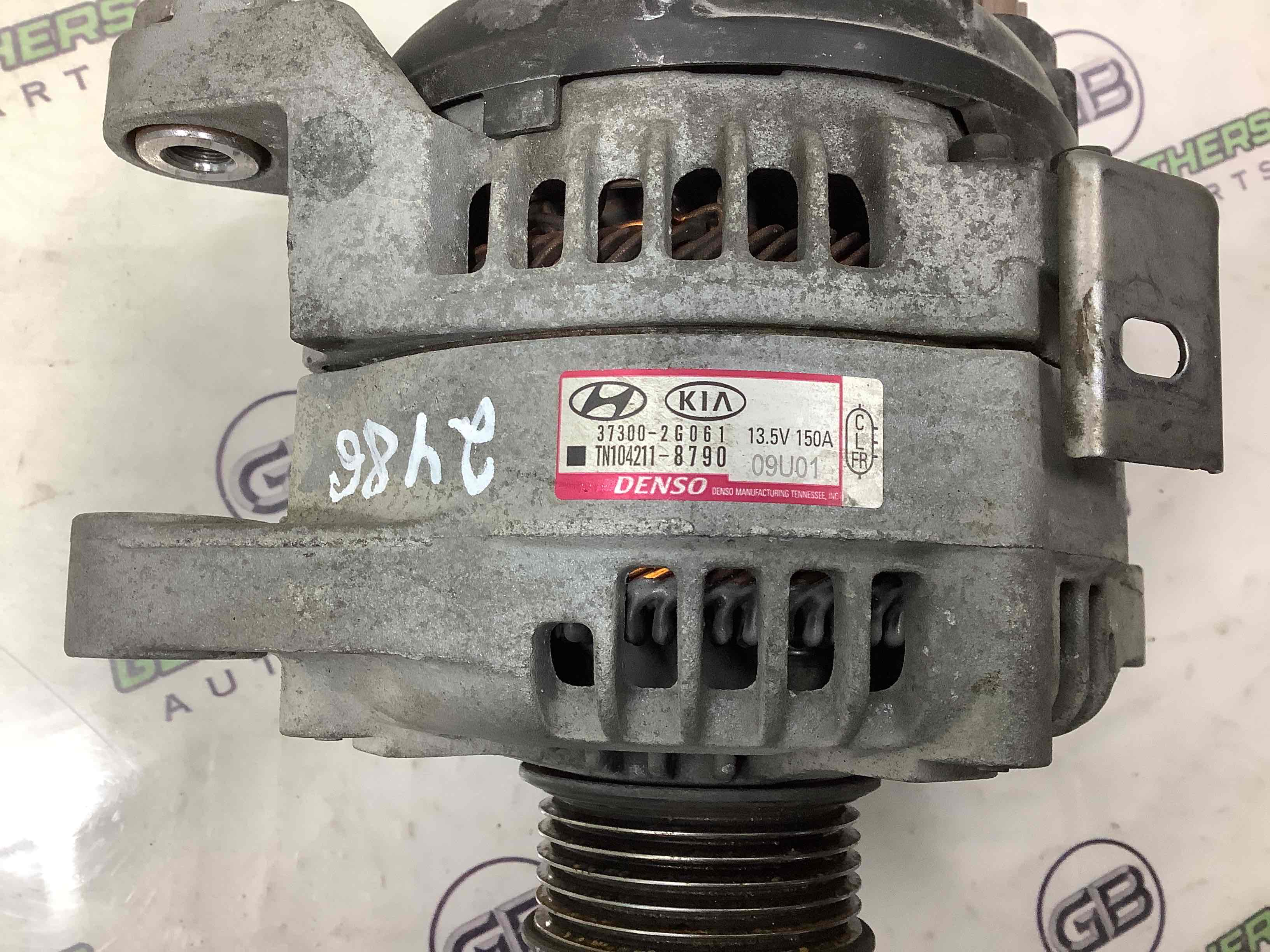 Генератор, кронштейн генератора