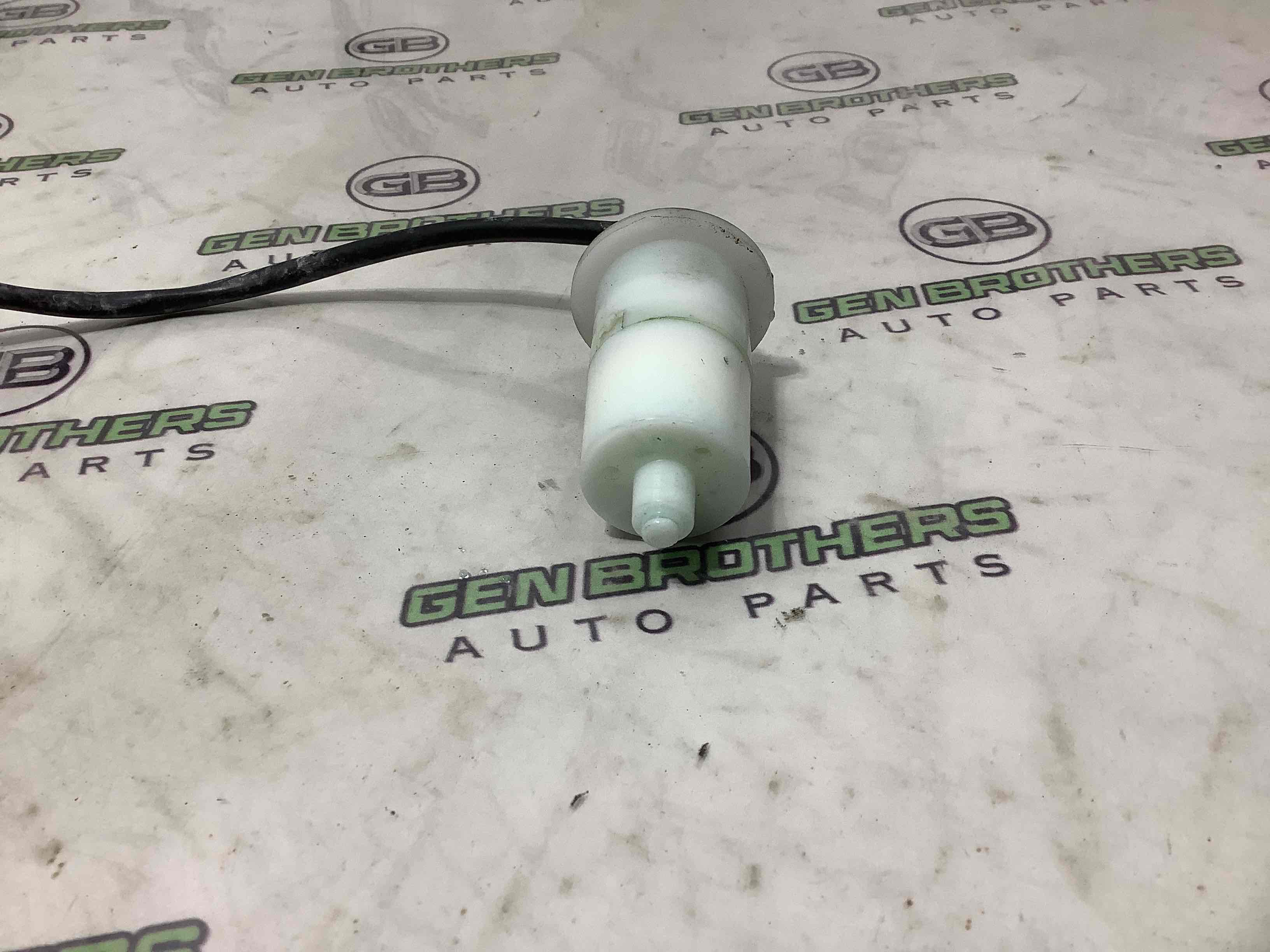 Датчик рівня бачка омивача