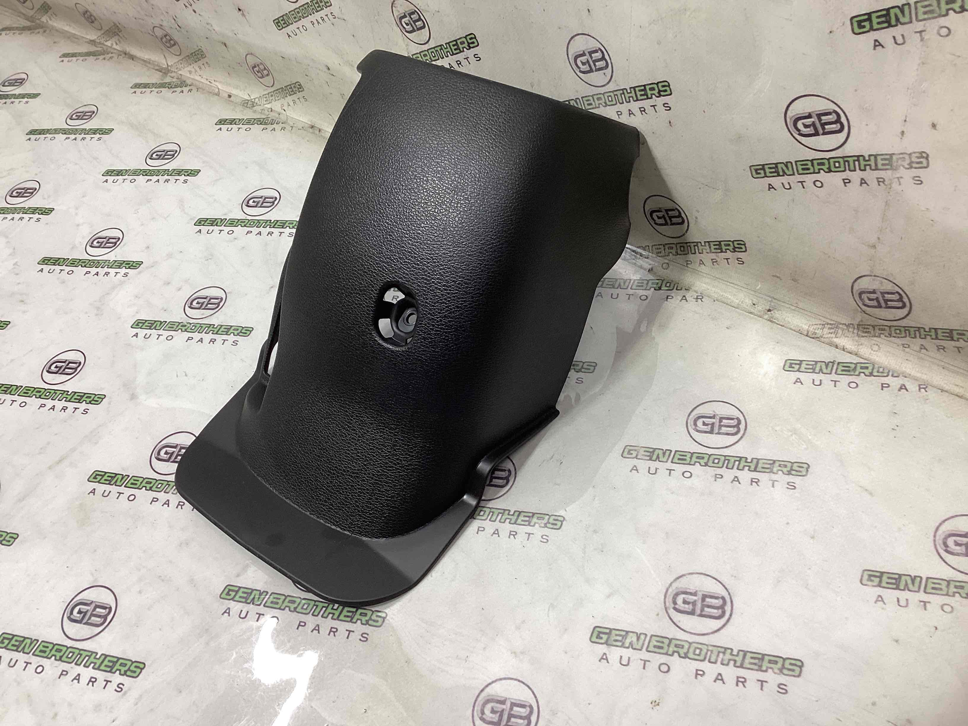 Оздоблення керма та кермової колонки