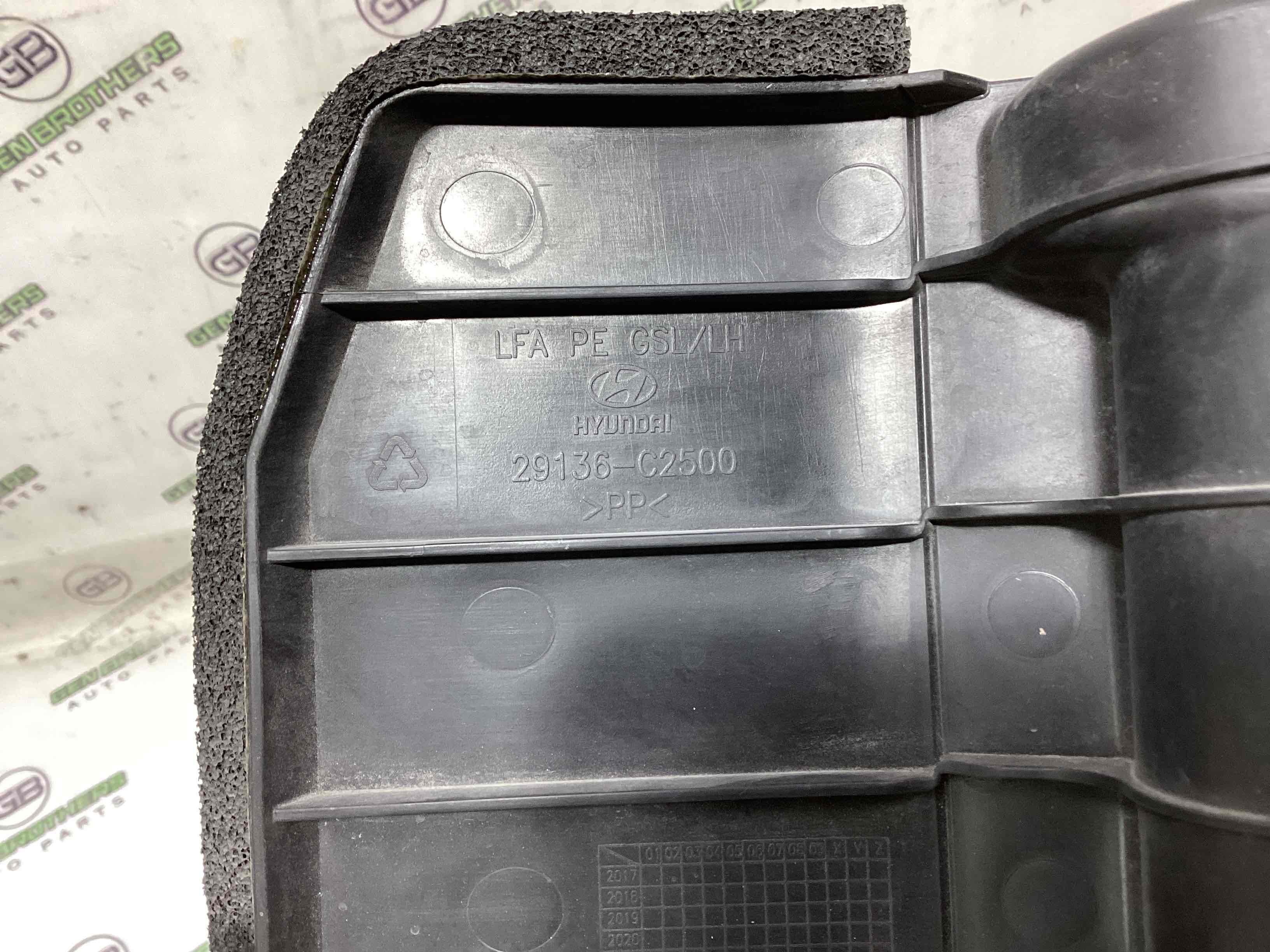 Дефлектор обдува радіатора