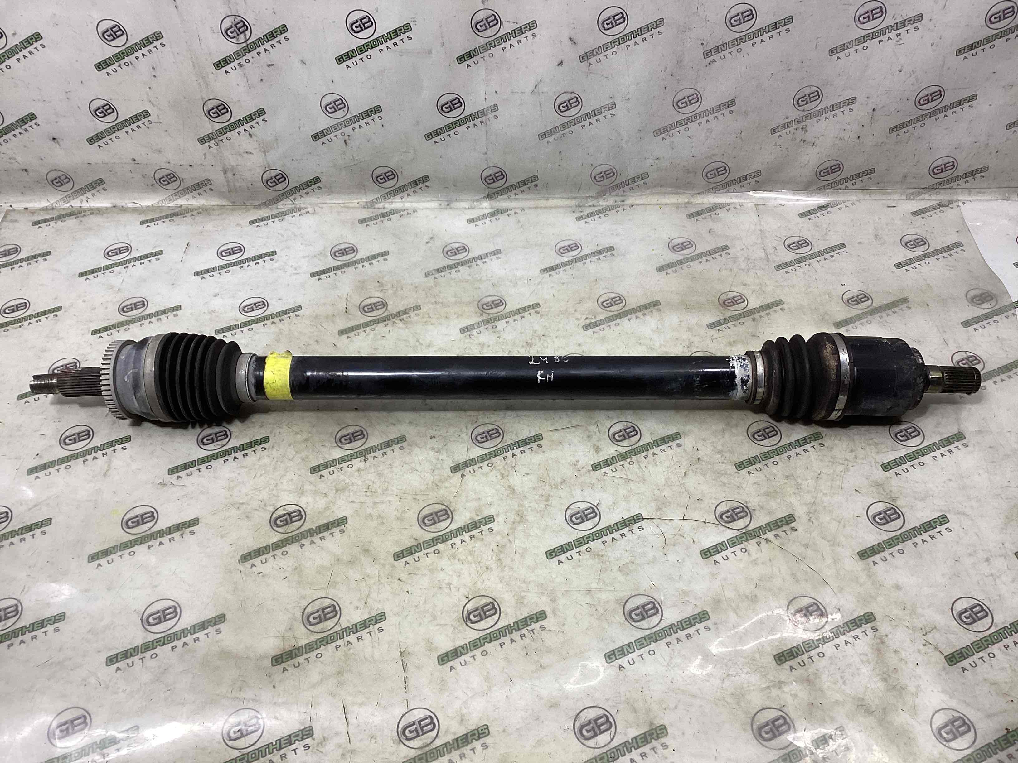 Піввісь передня права (привідний вал, ШРУС)