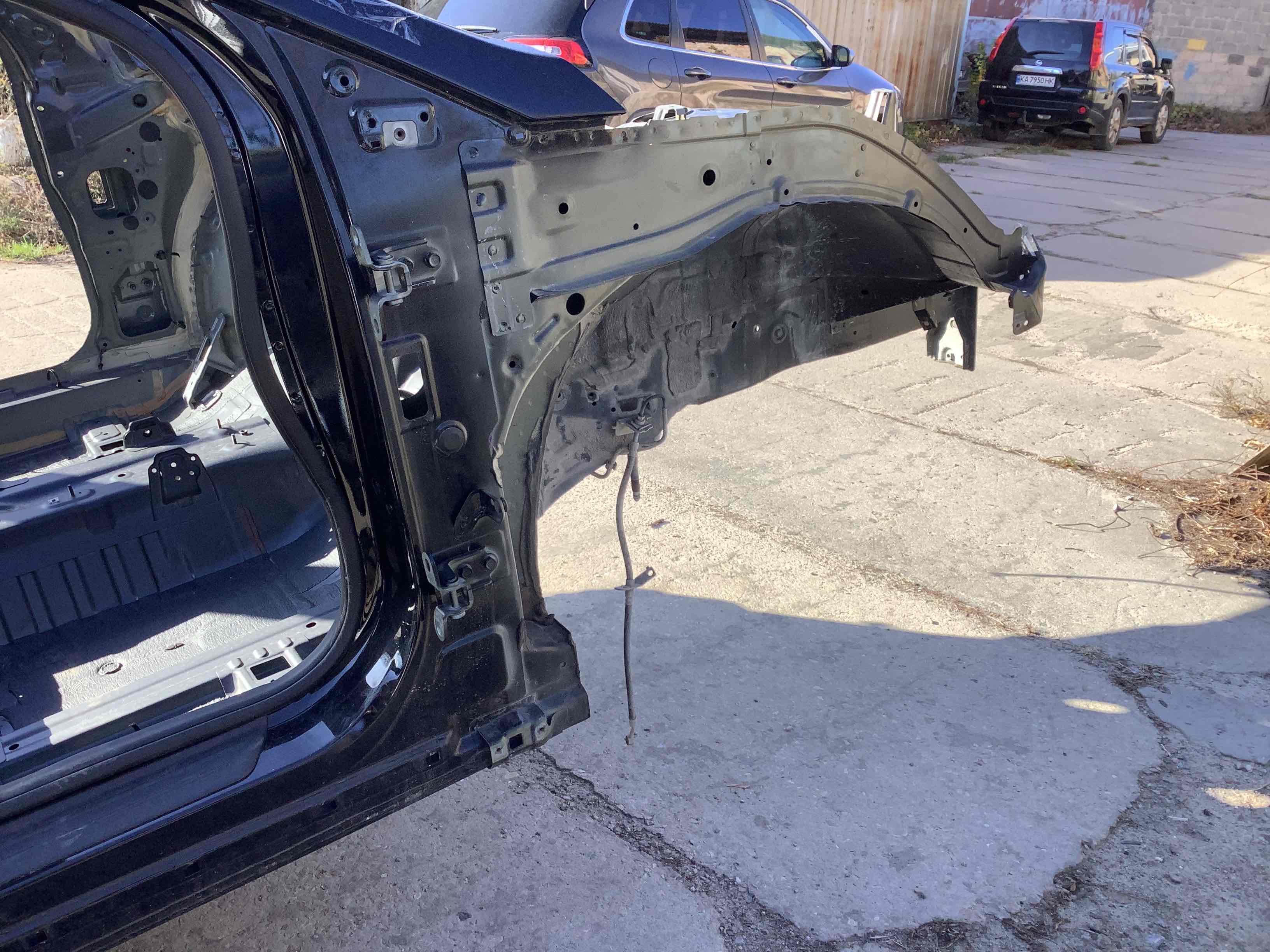 Чверть передня права