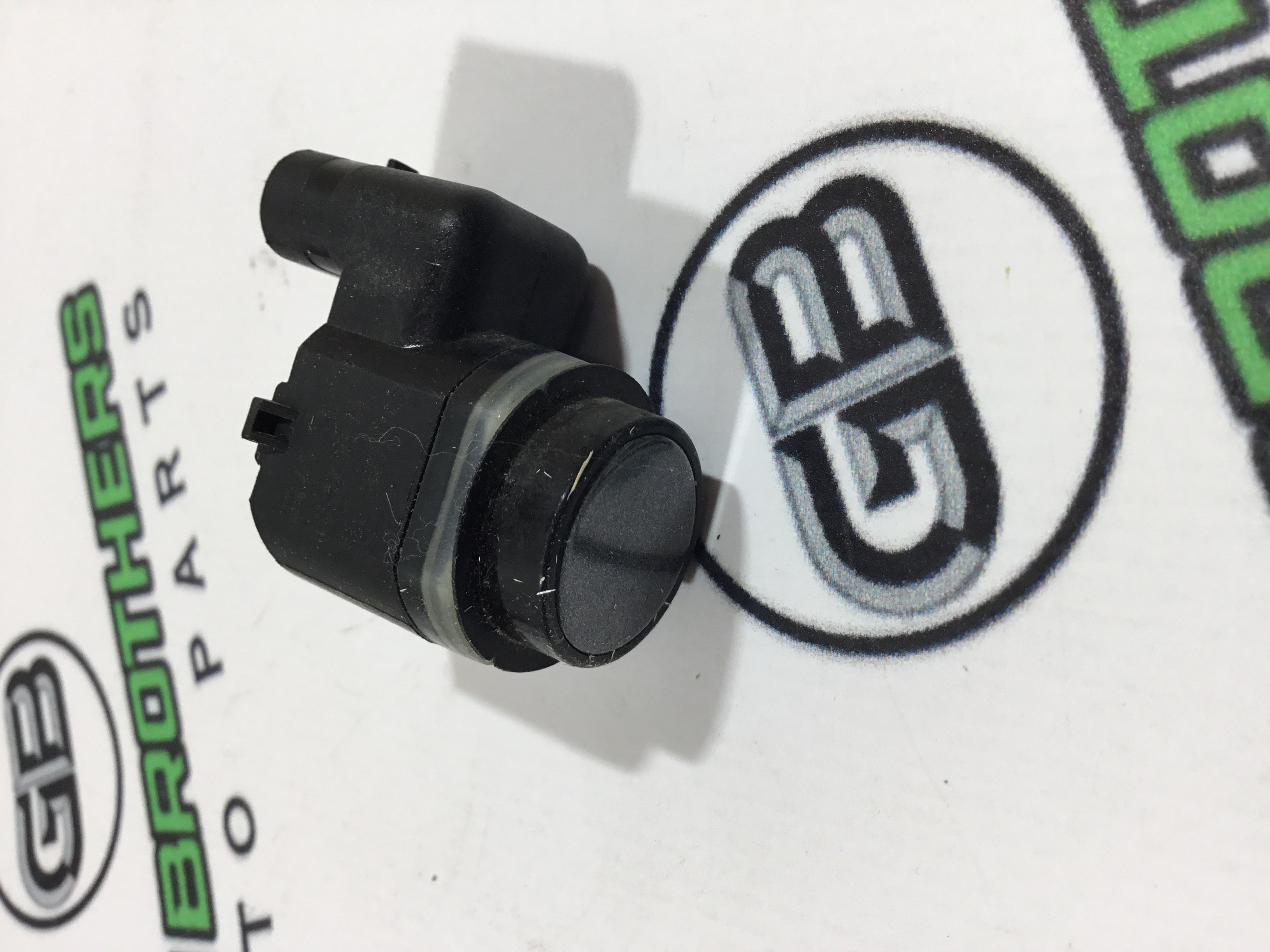 Парктронік, кріплення, корпус