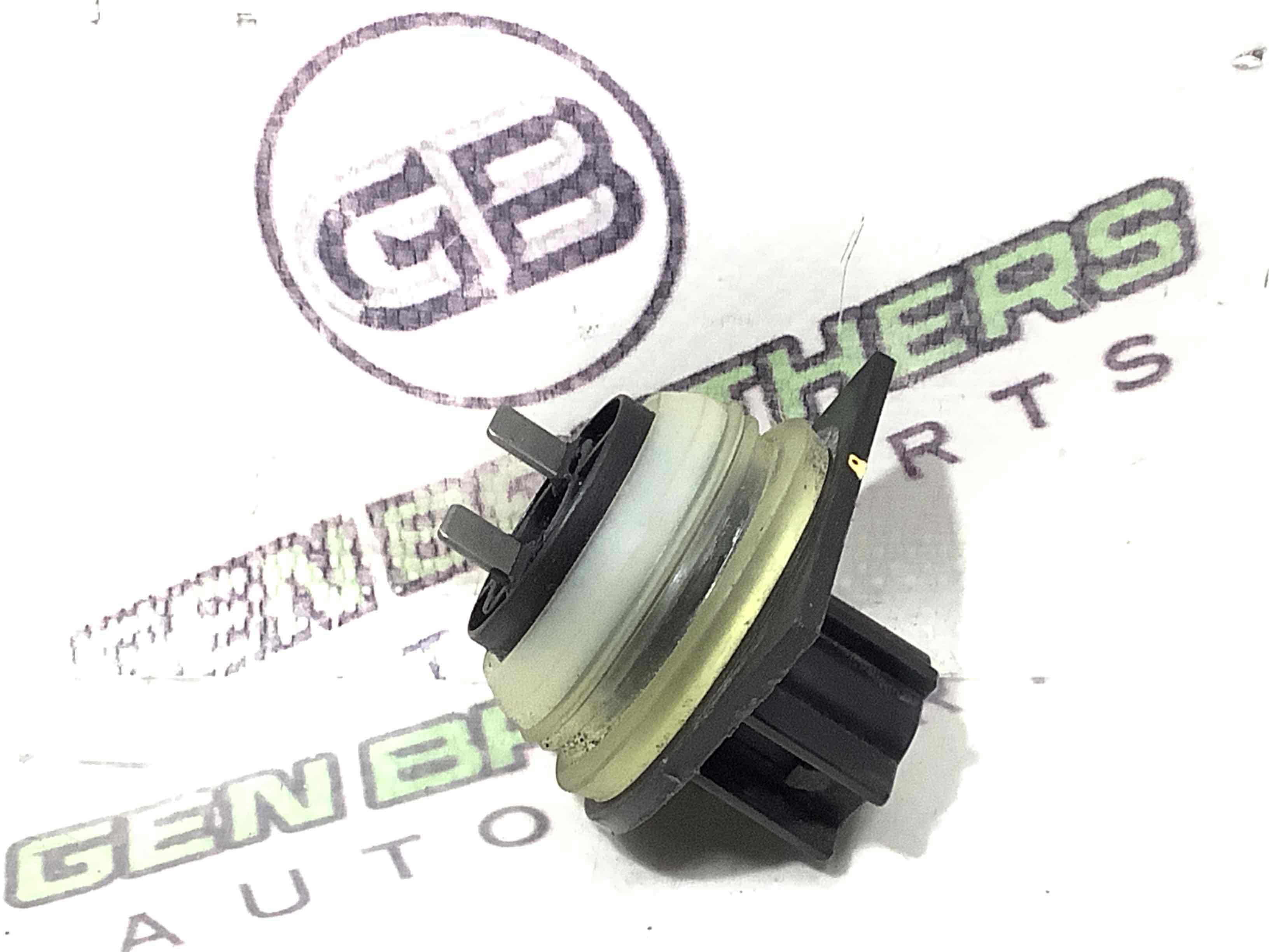 Датчик рівня бачка омивача