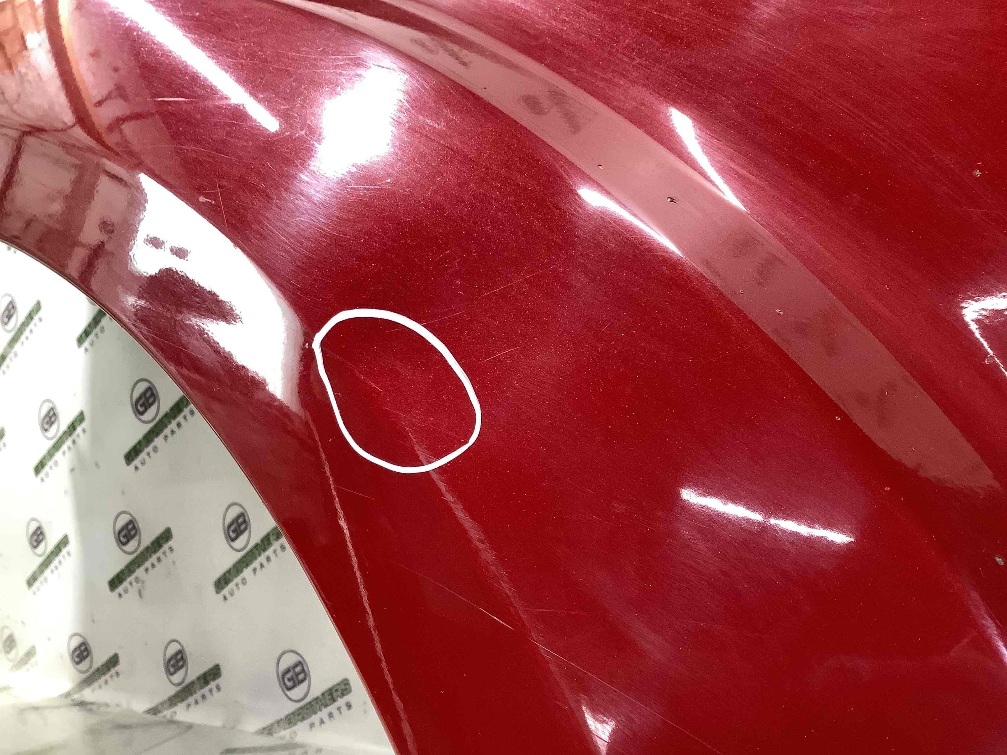 Крыло переднее правое