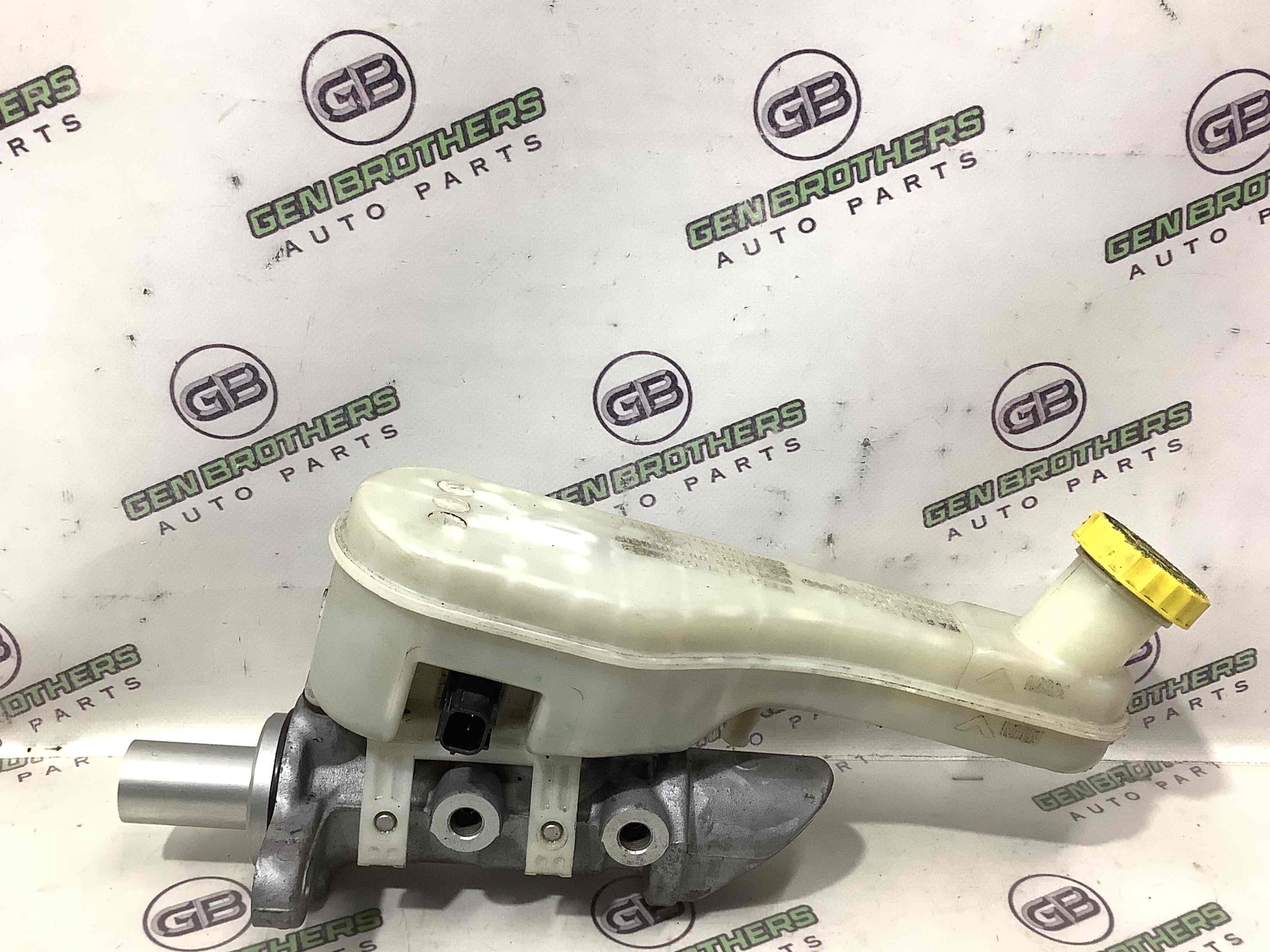 Цилиндр тормозной главный