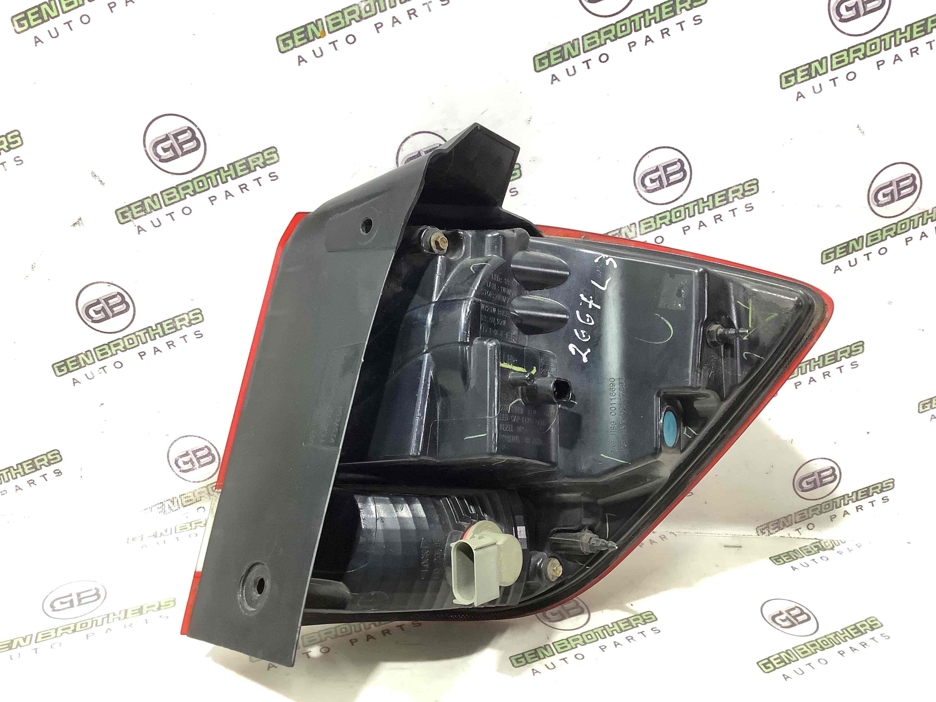 Фонарь задний левый