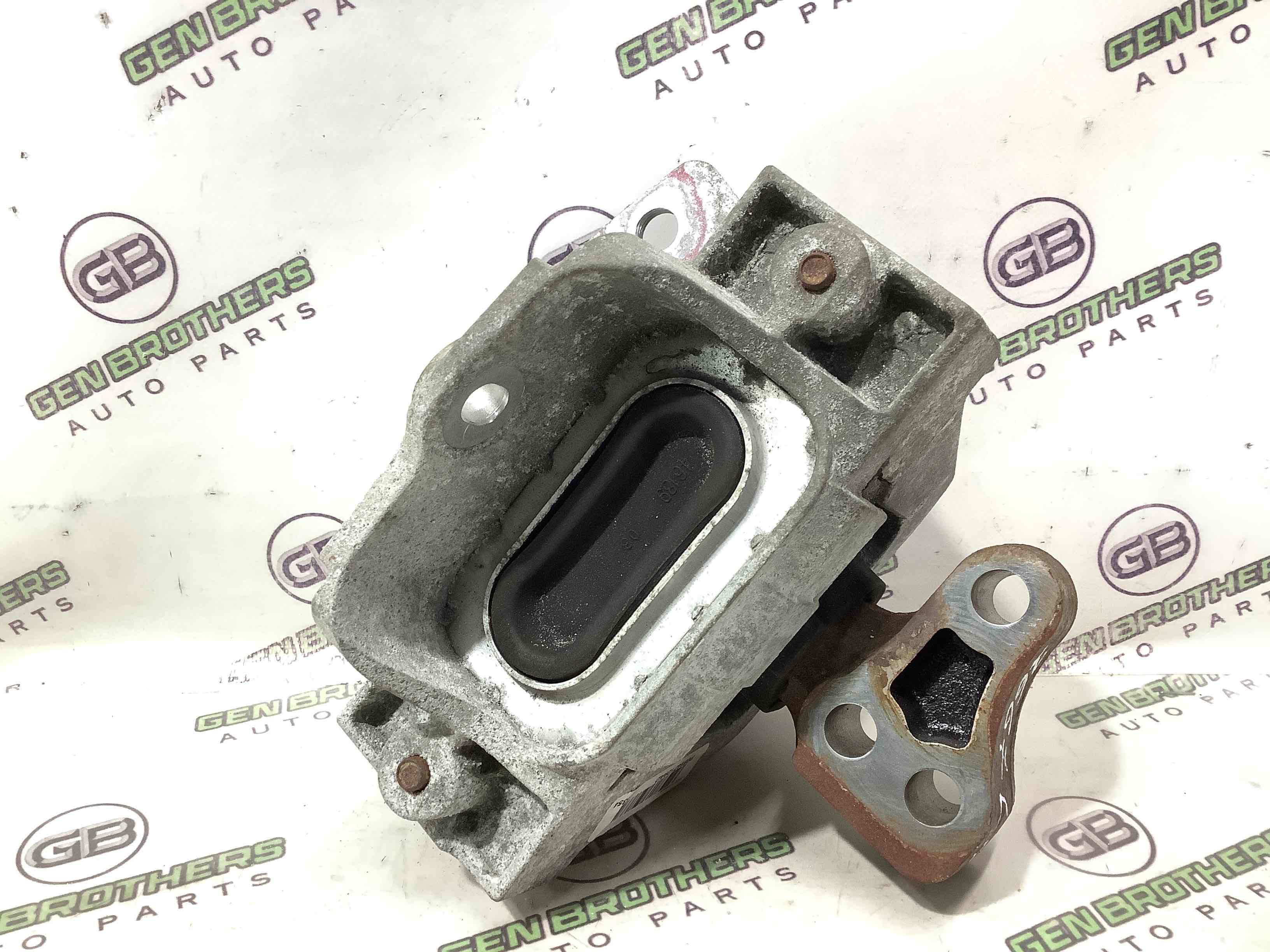 Подушка кріплення двигуна