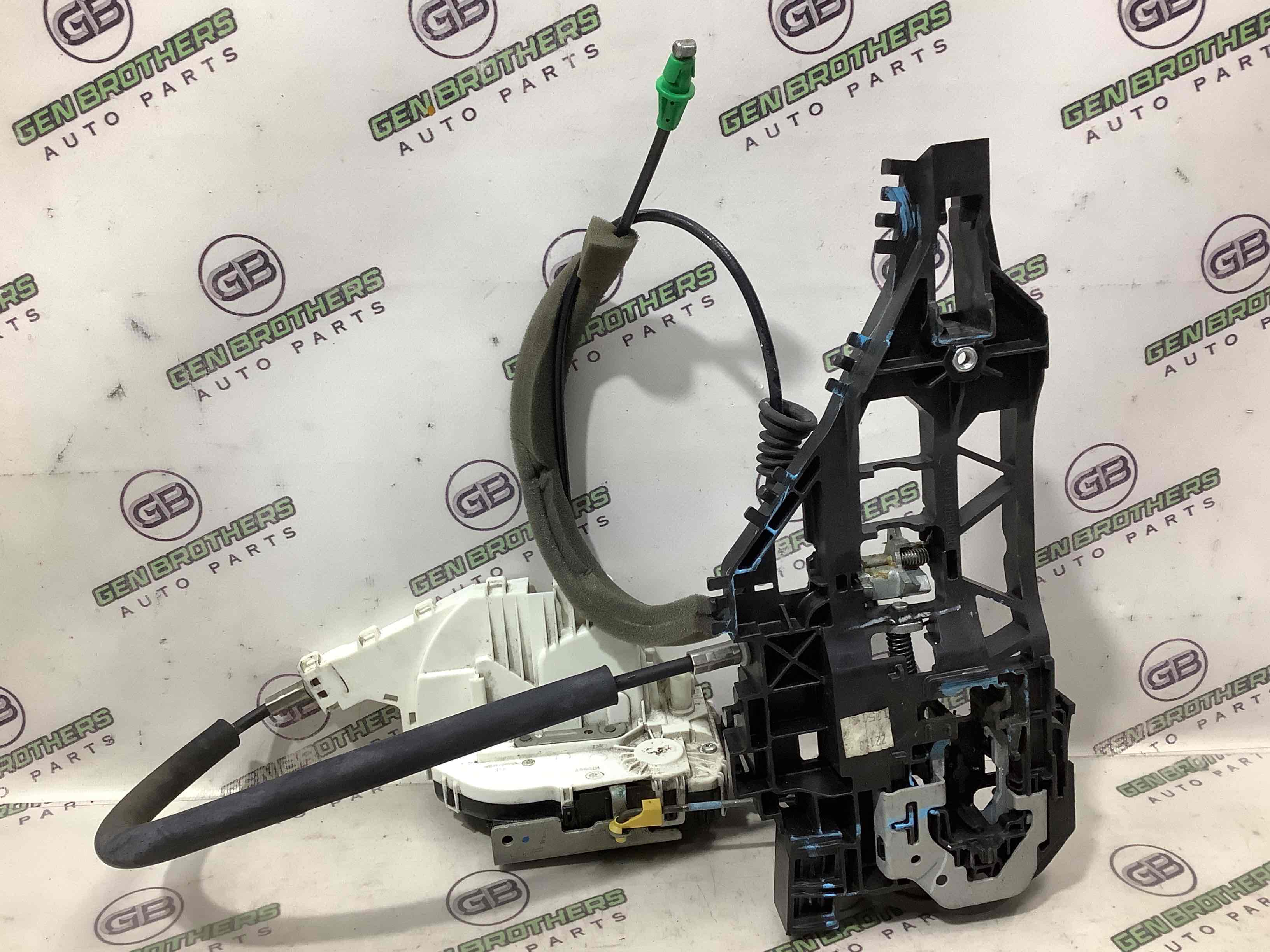 Замок дверей передньої лівої