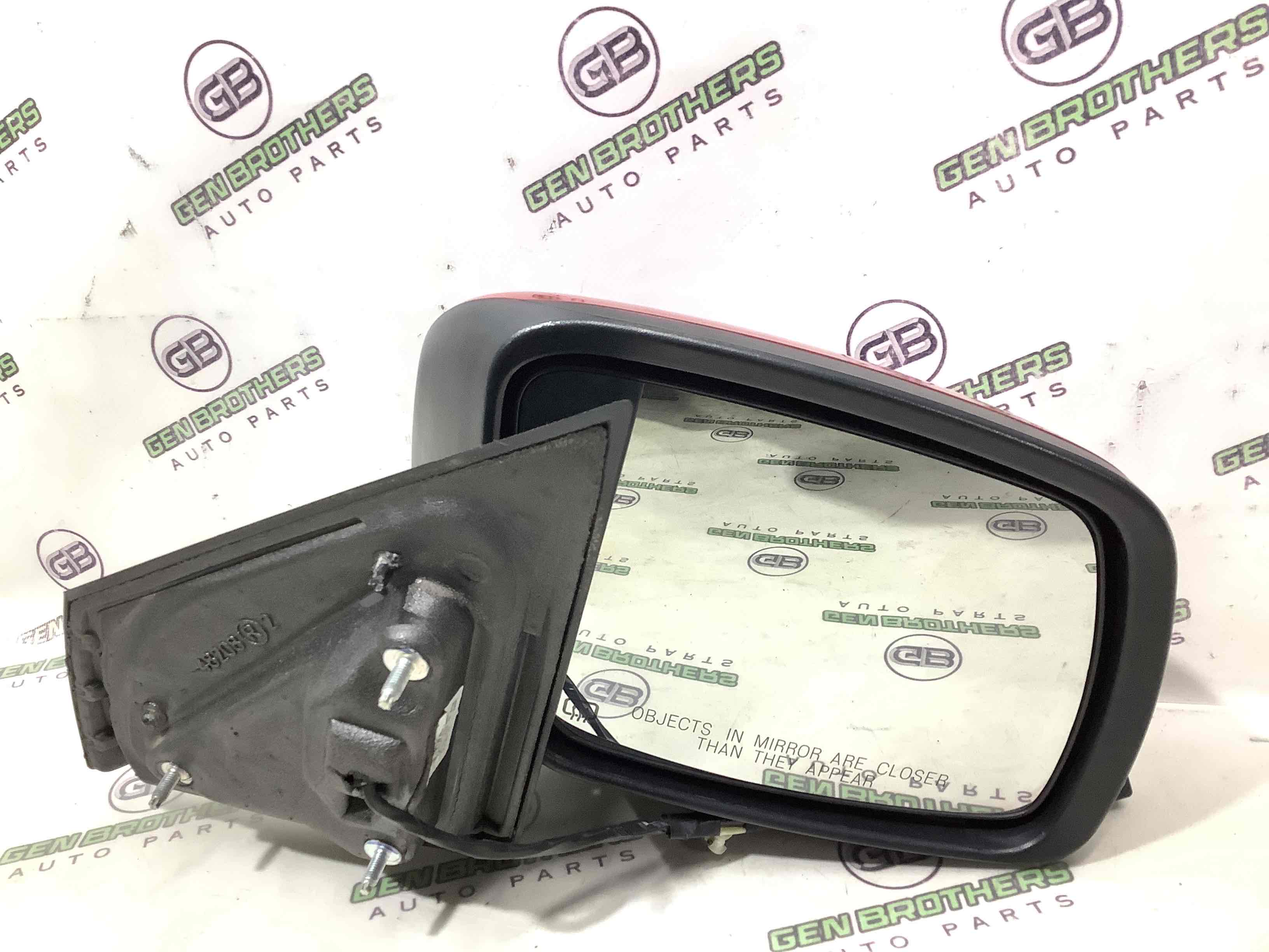 Дзеркало зовнішнє праве