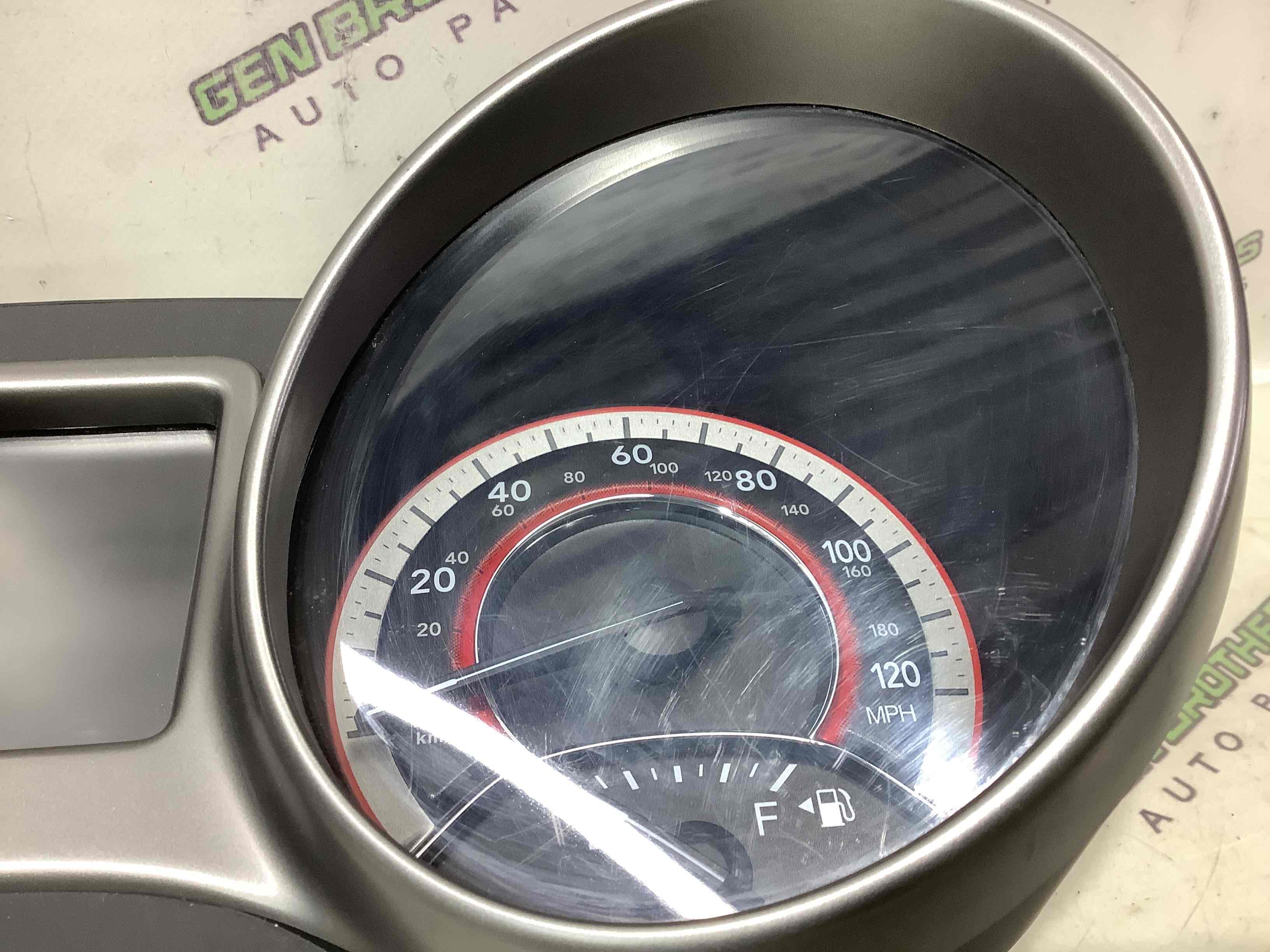 Щиток приладів панель приладів