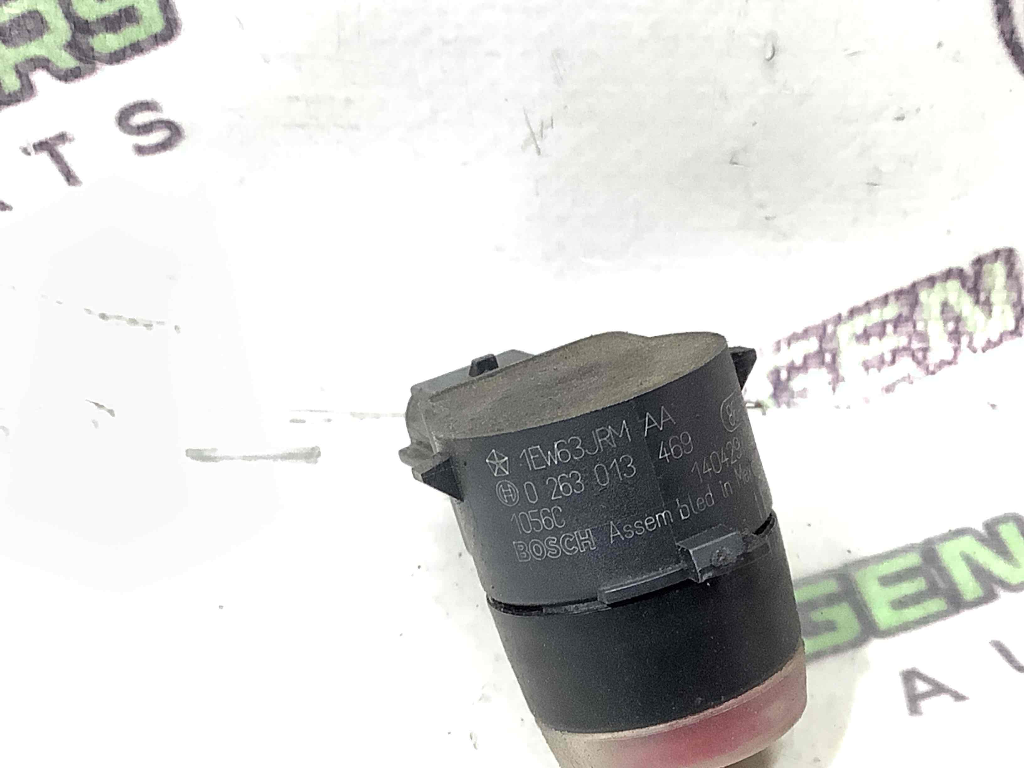 Парктронік, кріплення, корпус