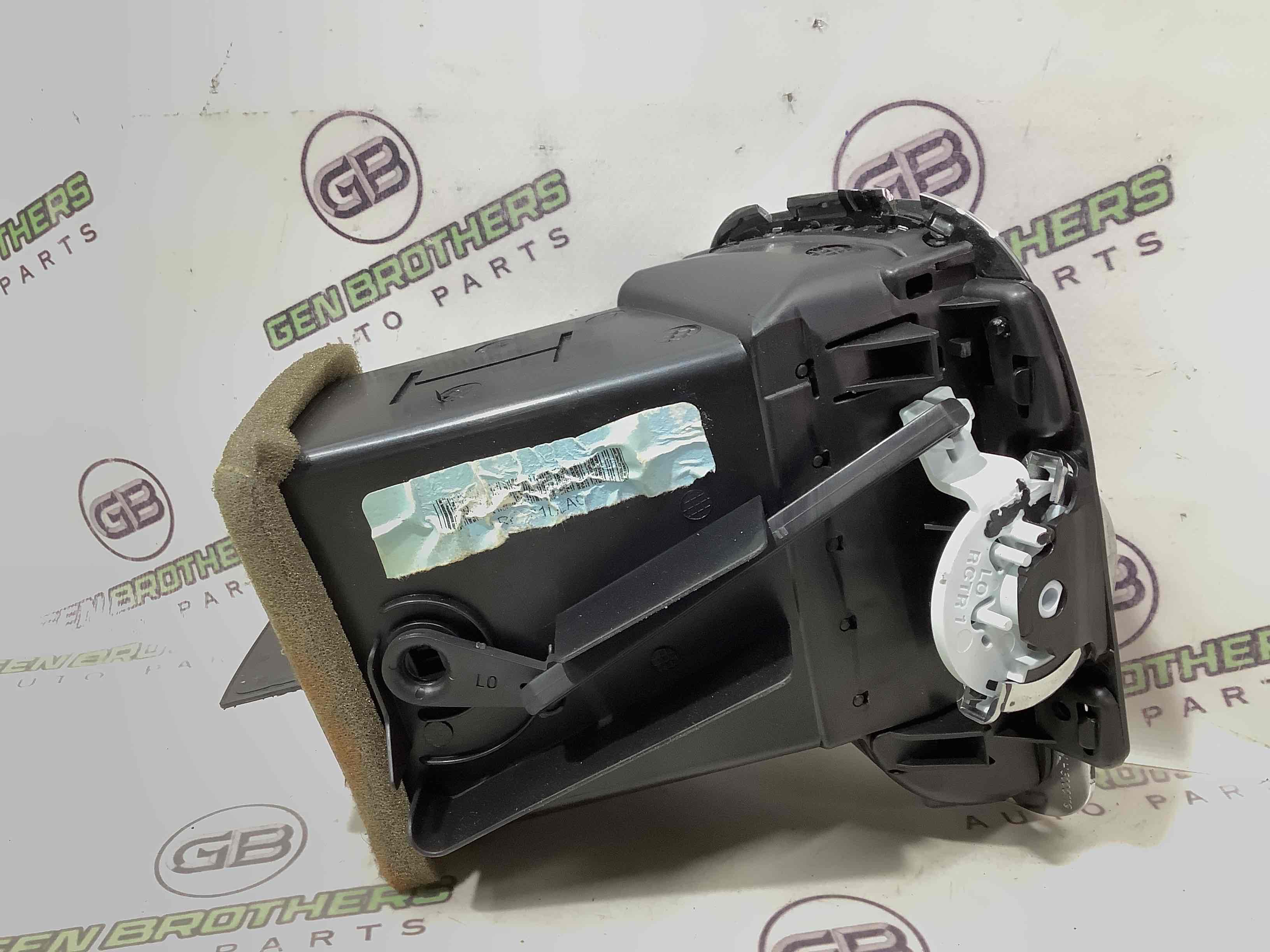 Дефлектор обдування салону