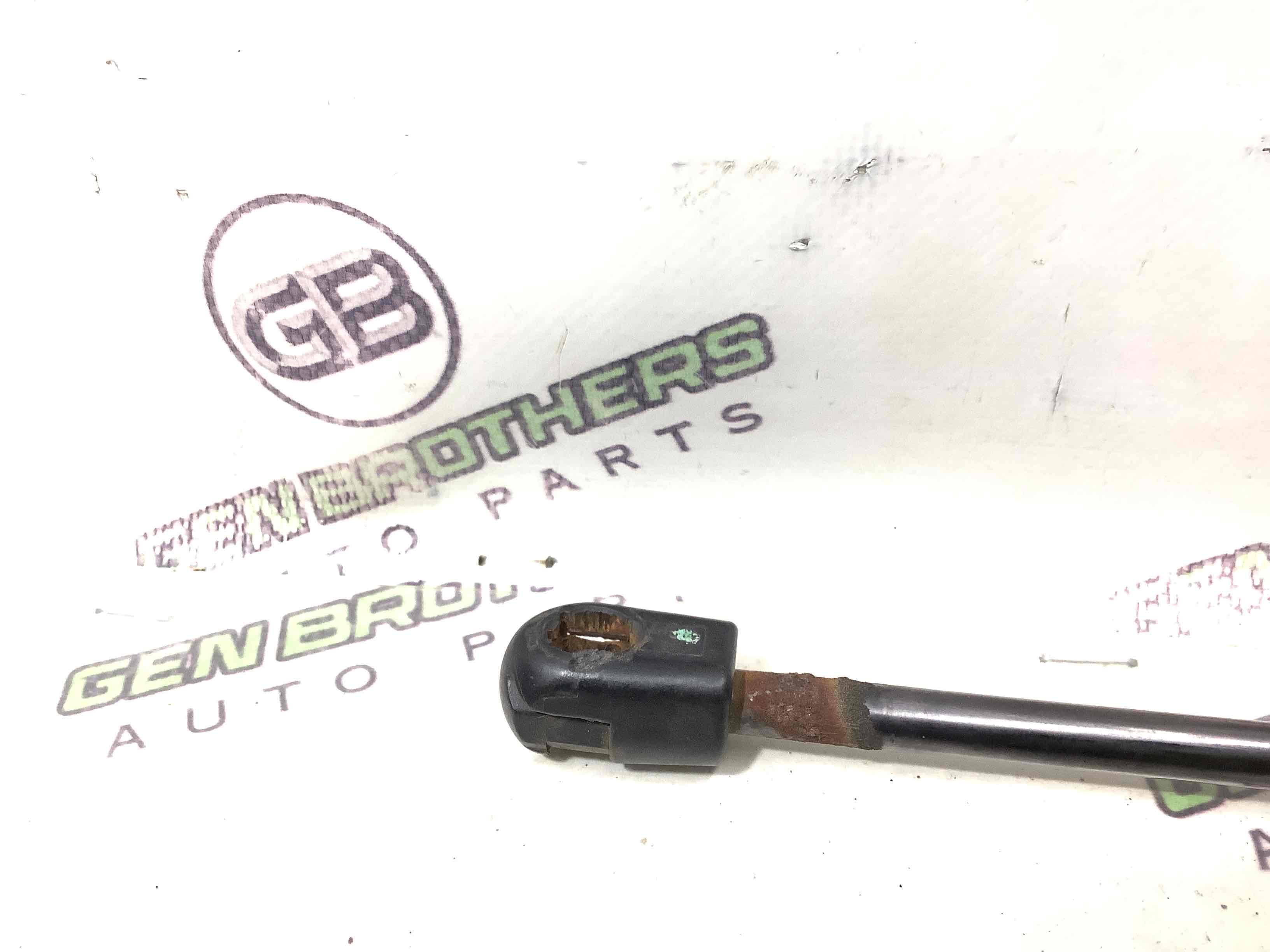 Амортизатор кришки двері багажника