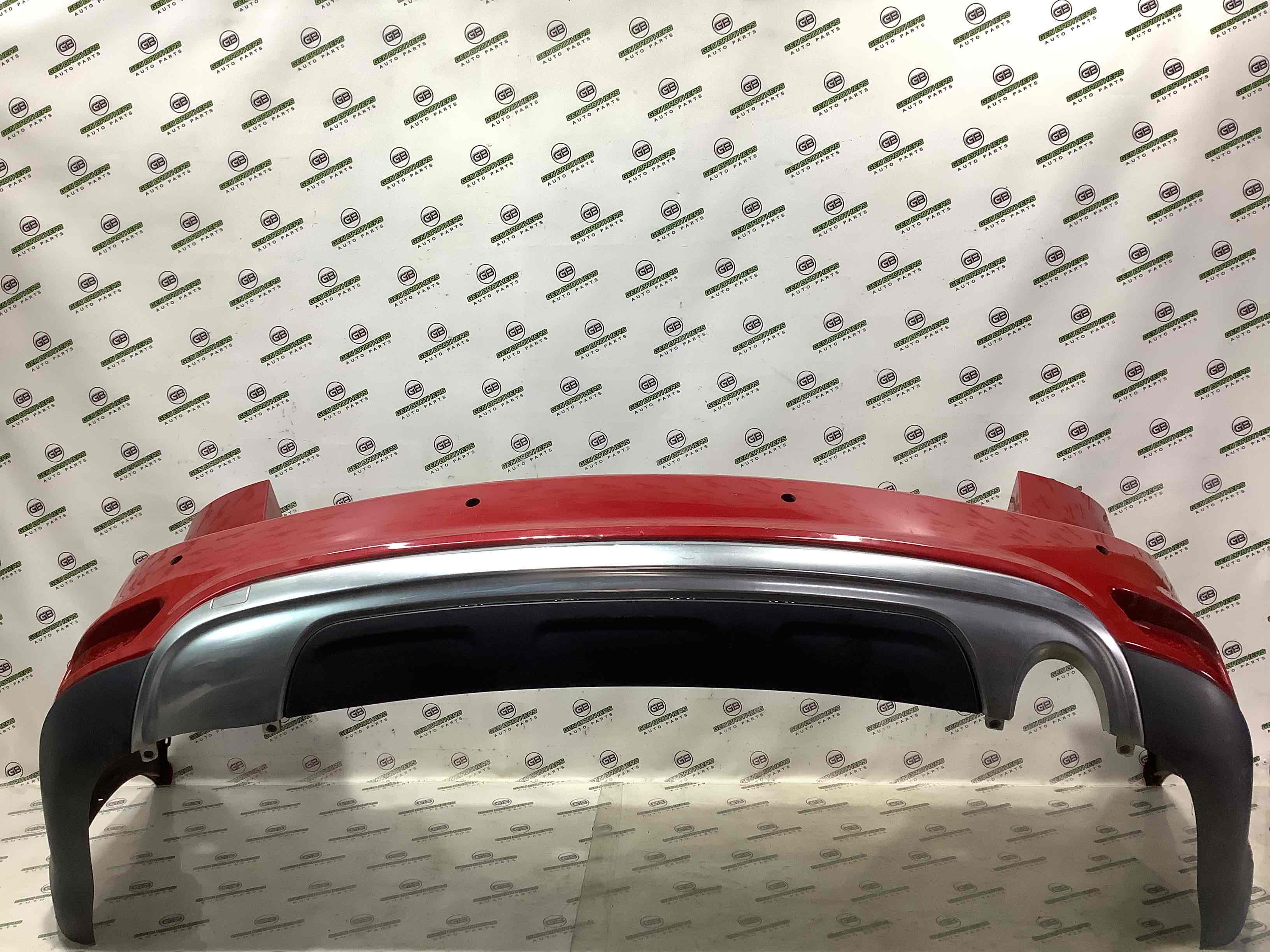 Бампер задній