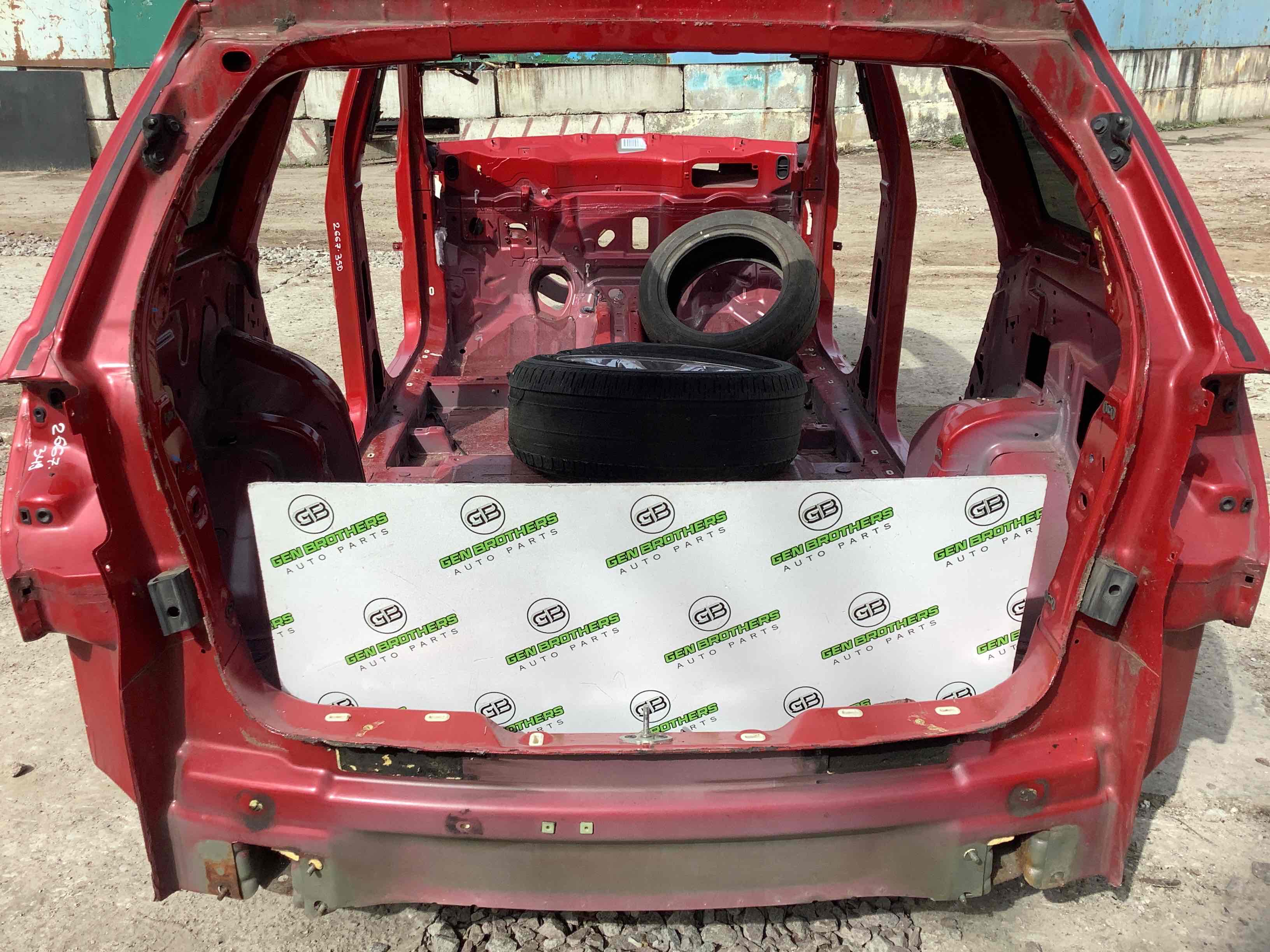 Задня панель