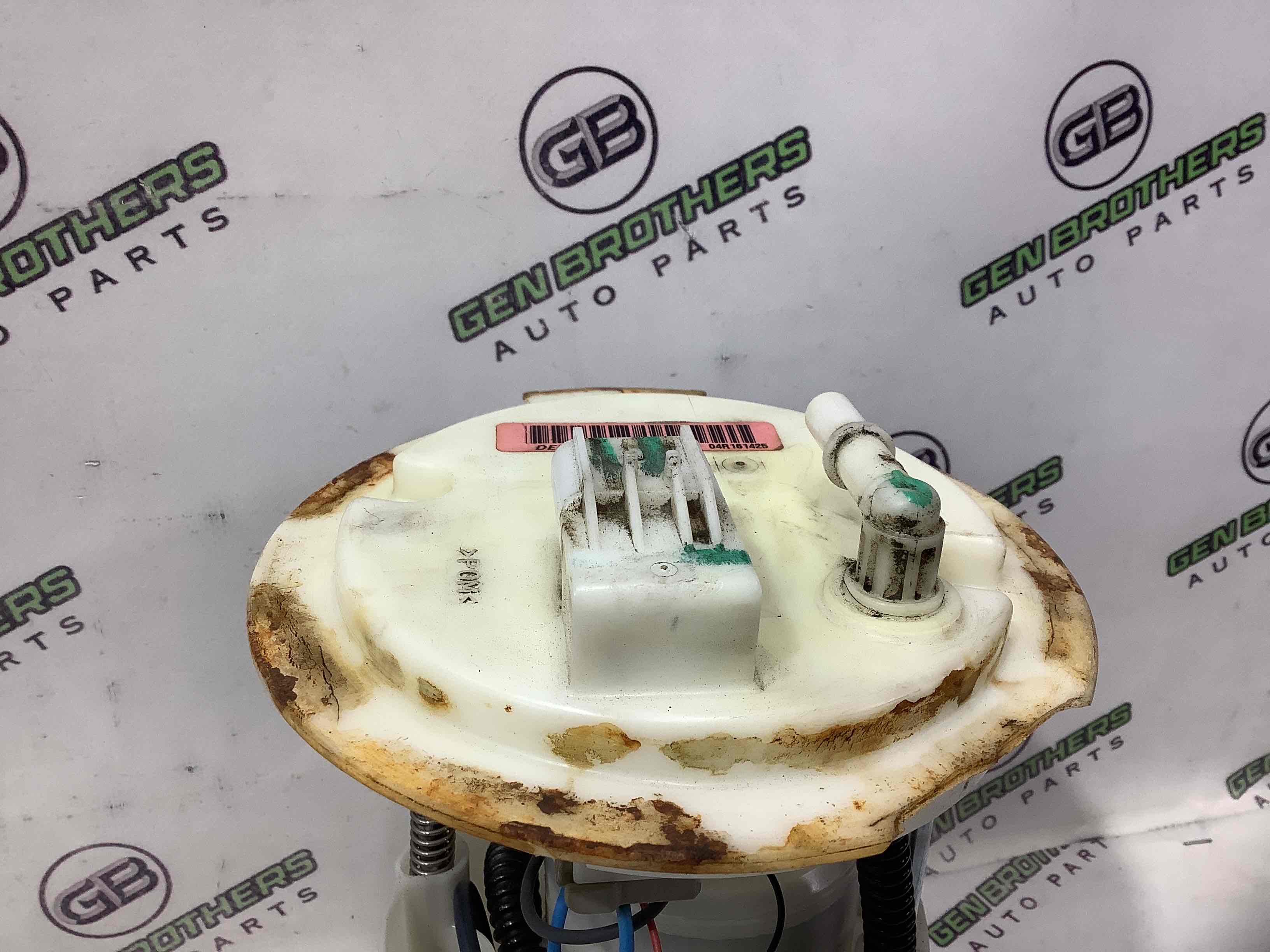 Насос паливний