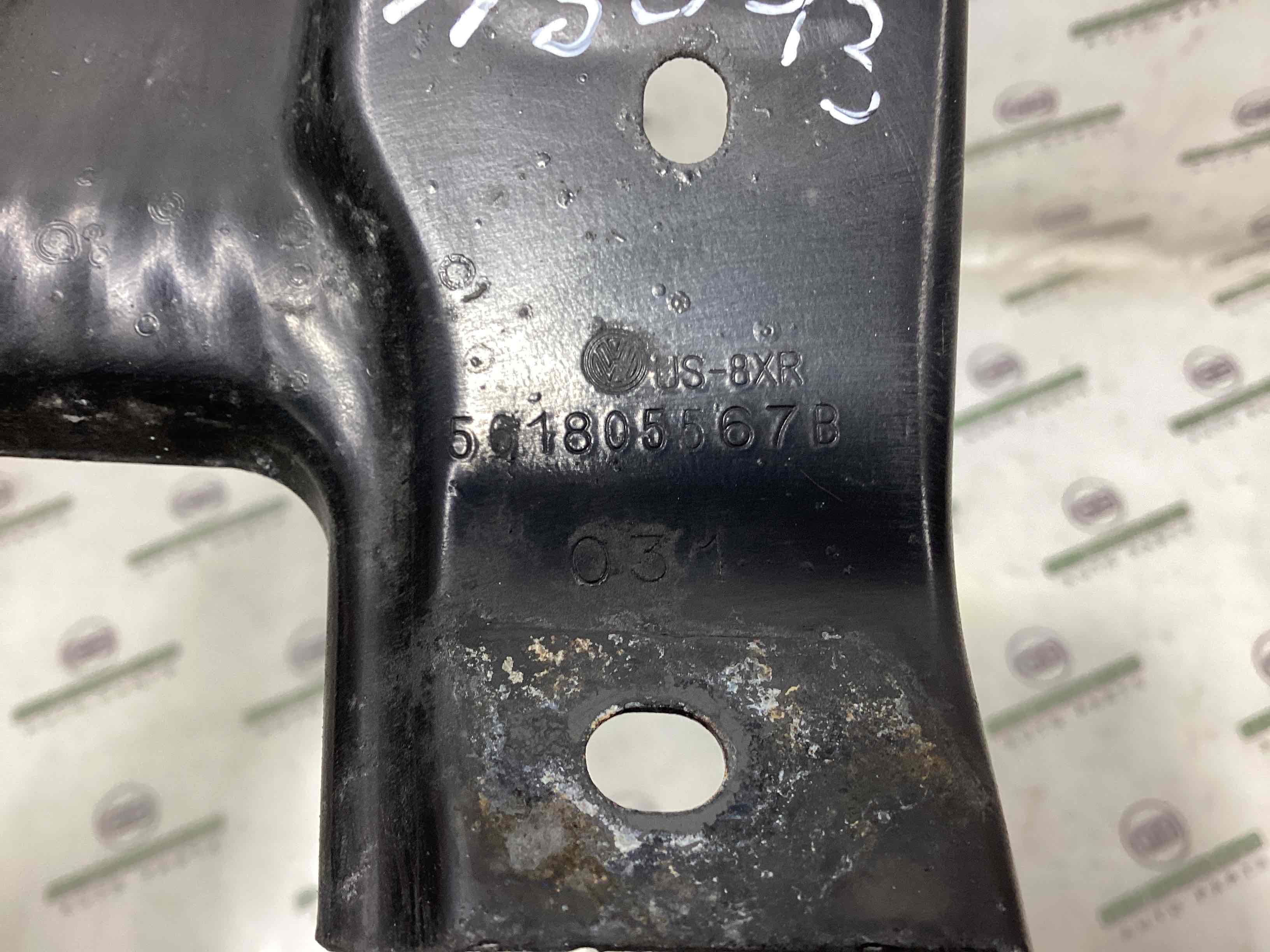 Петля капота, кронштейн капота