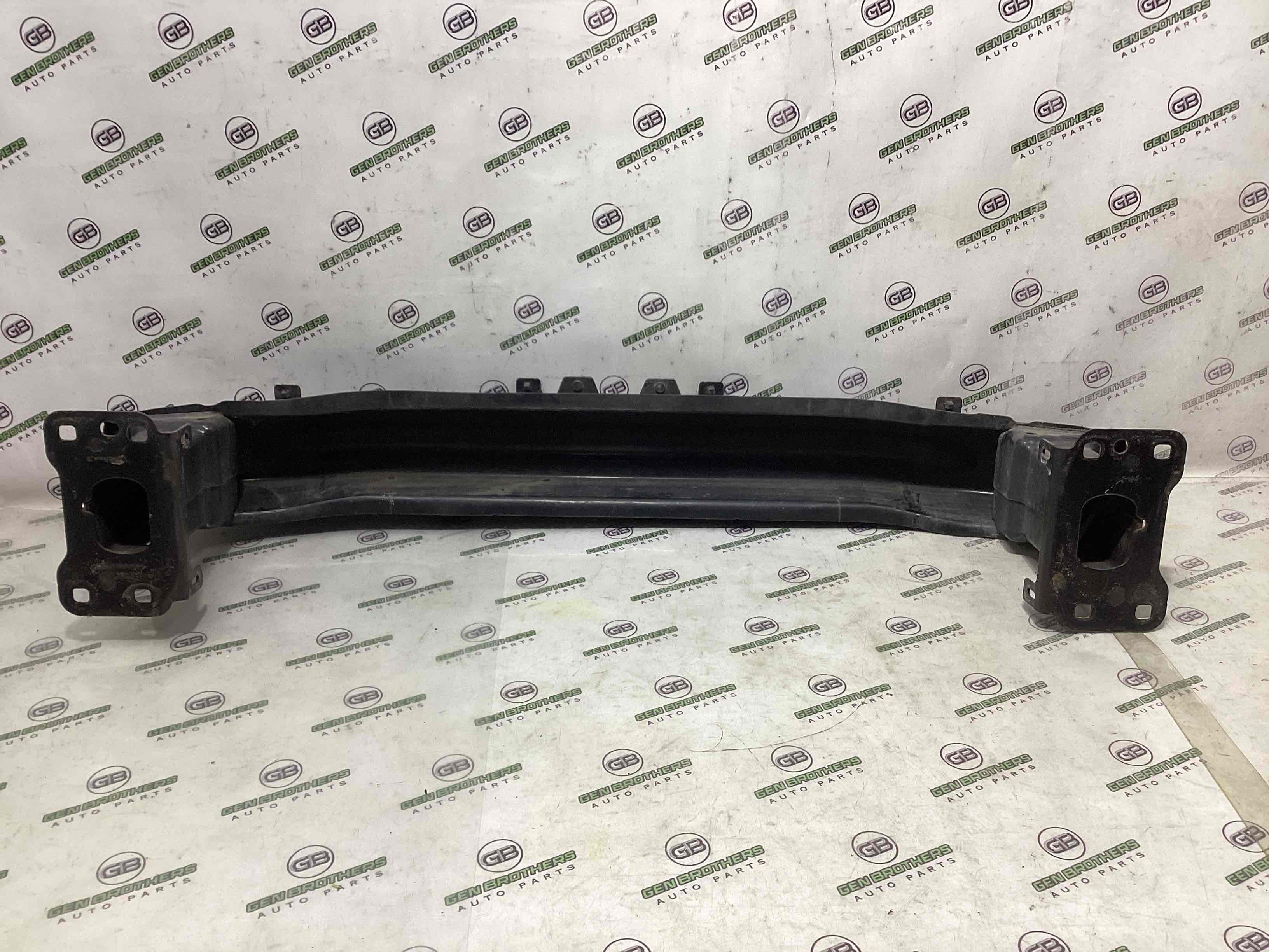 Підсилювач бампера переднього