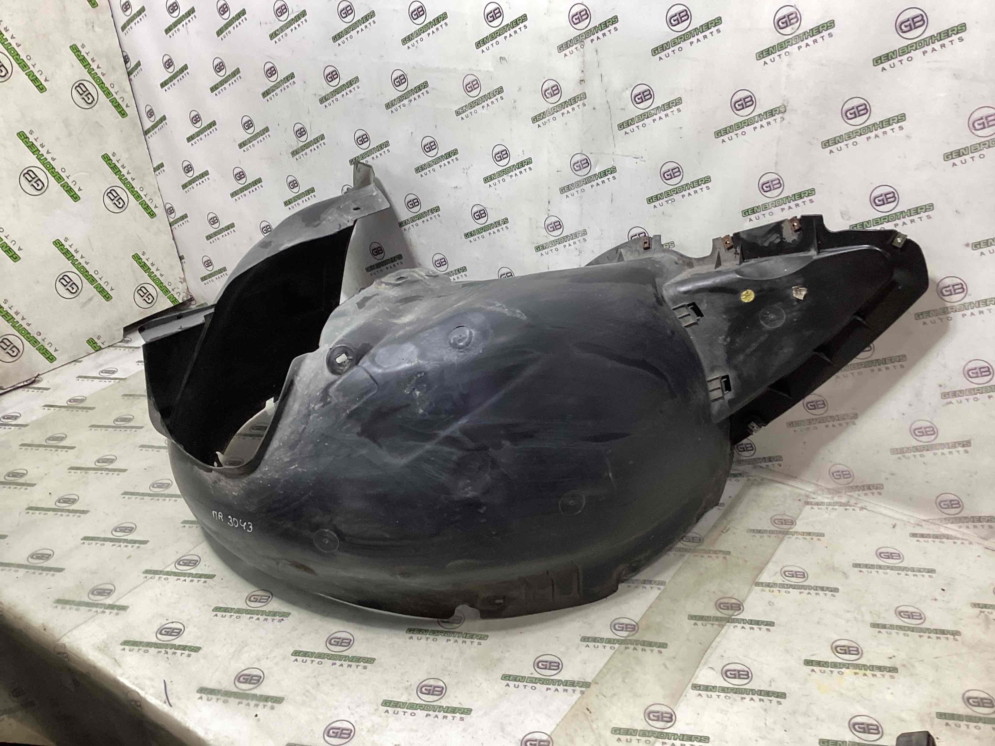 Захист арок передній правий (підкрилок)