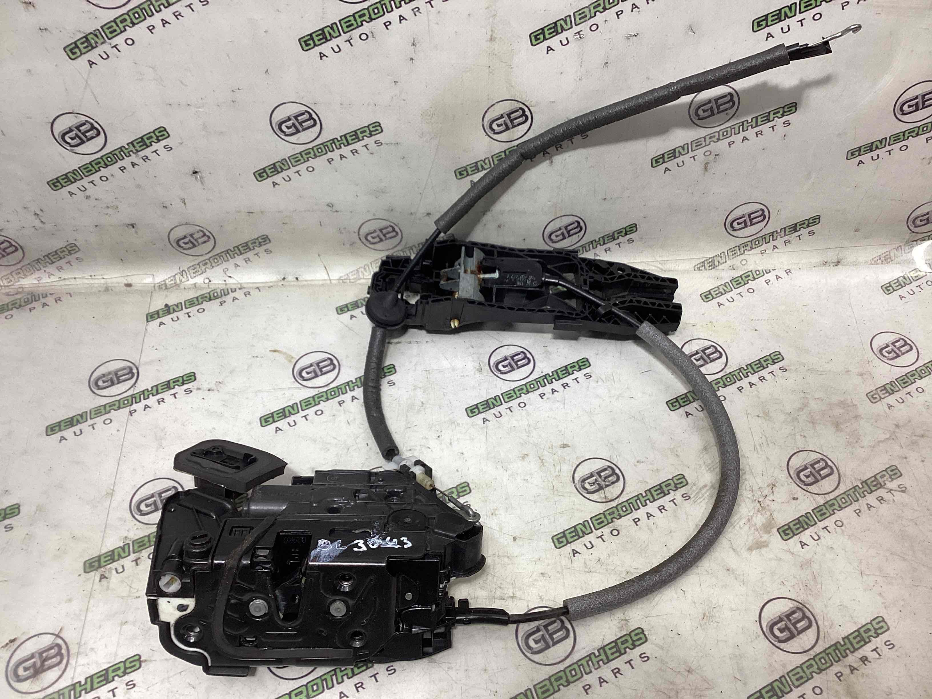 Замок дверей задньої лівої