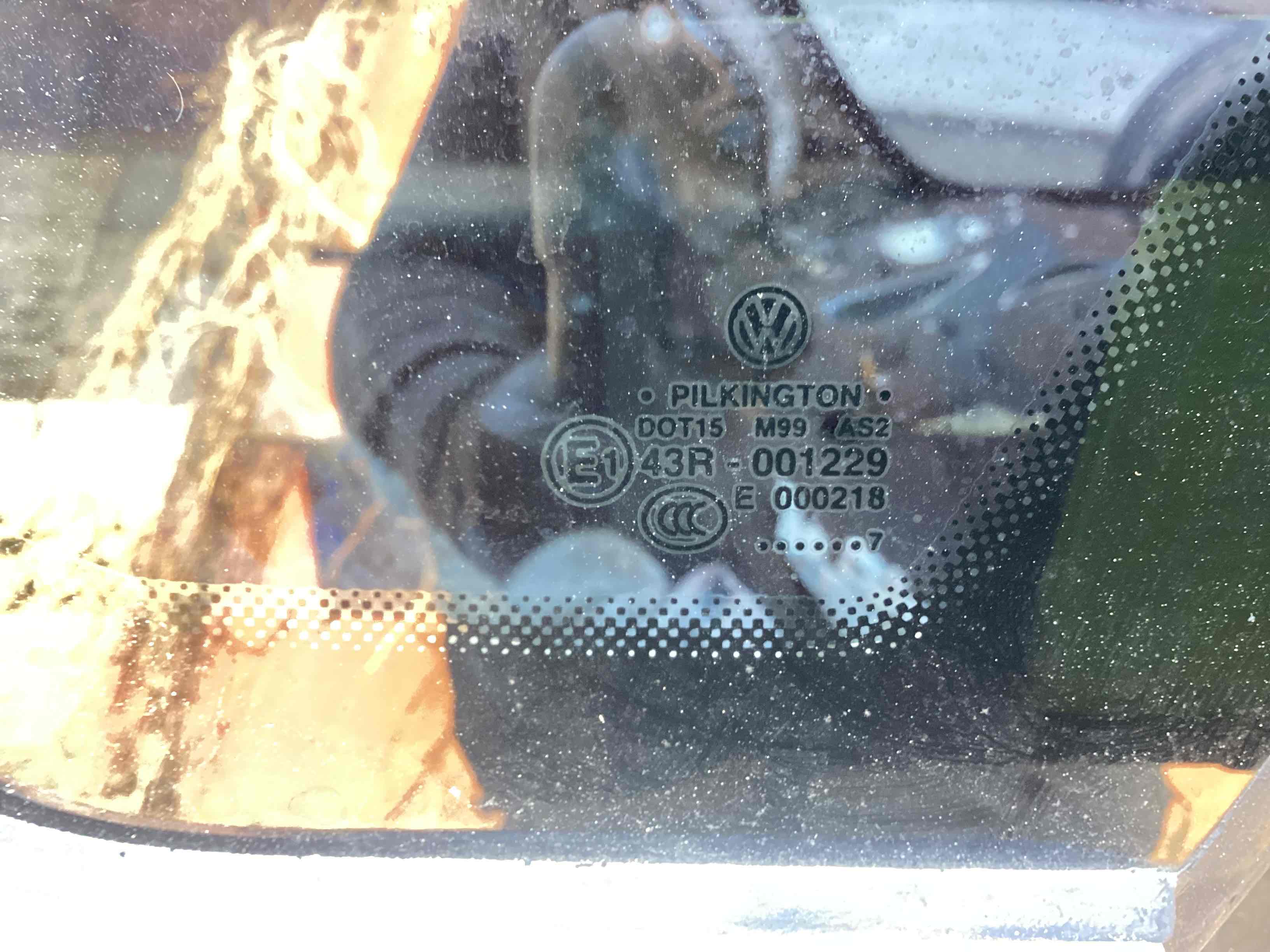 Скло кузова праве