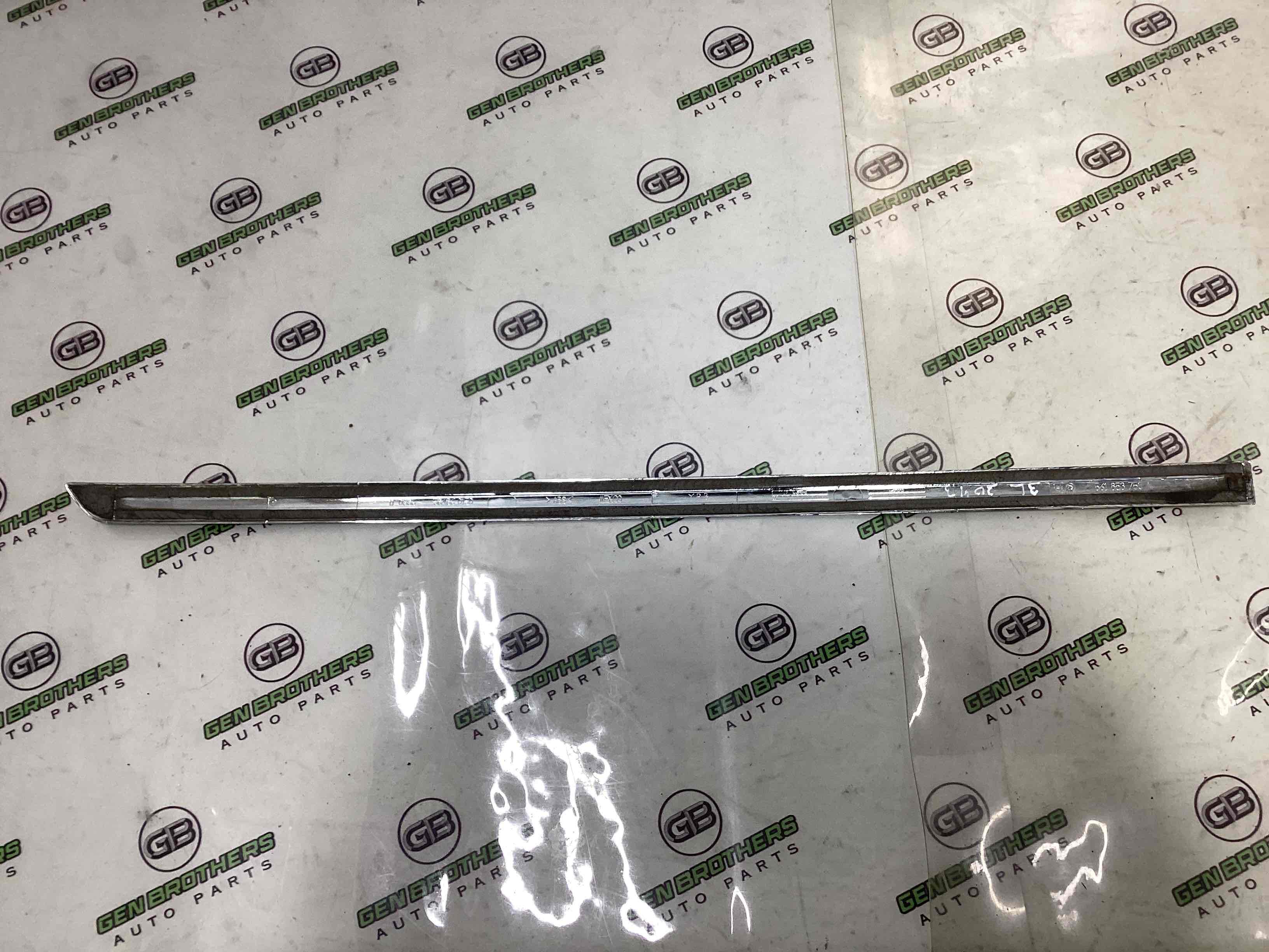 Молдинг двері задньої лівої