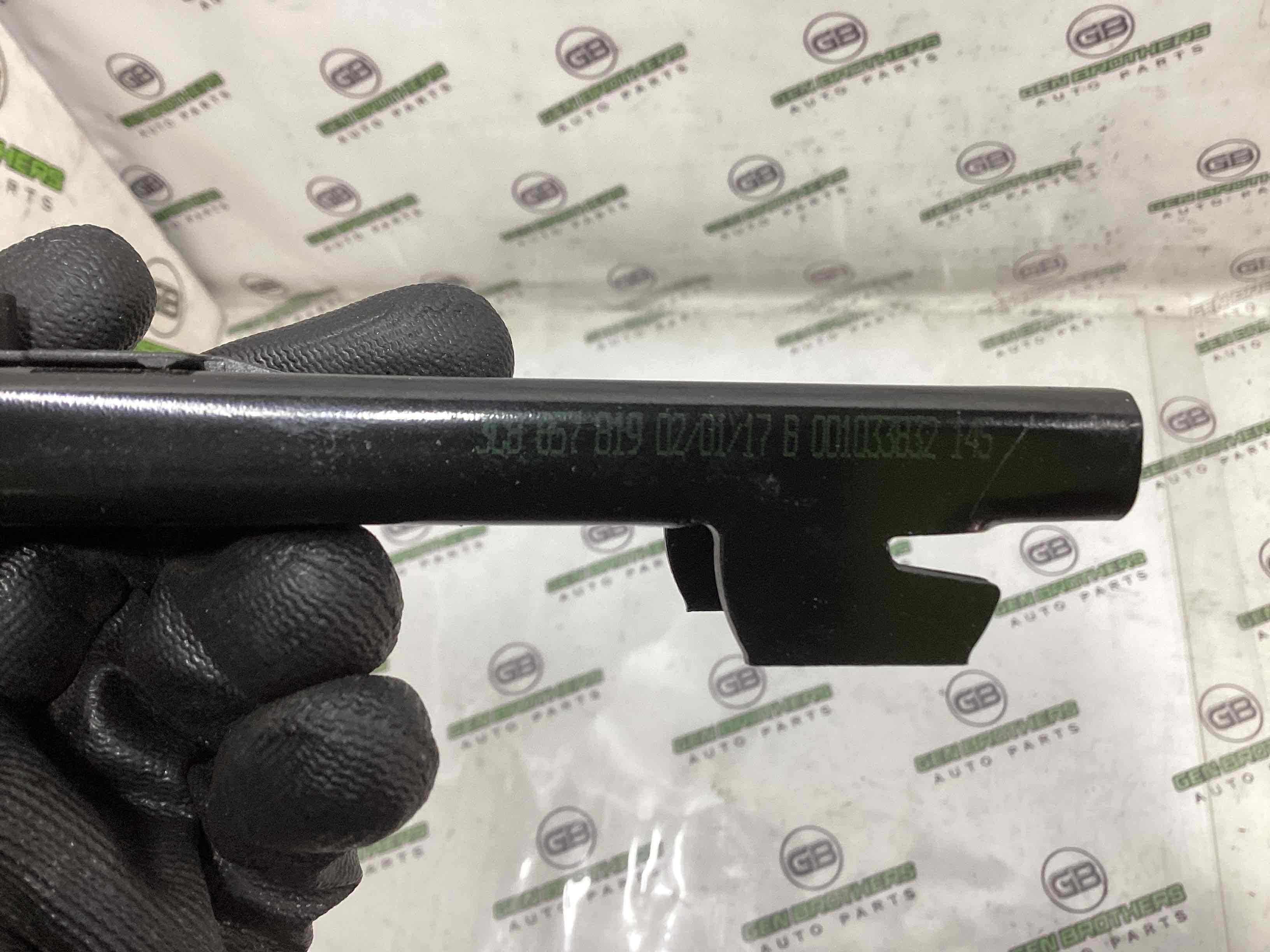 Регулятор висоти ременя безпеки