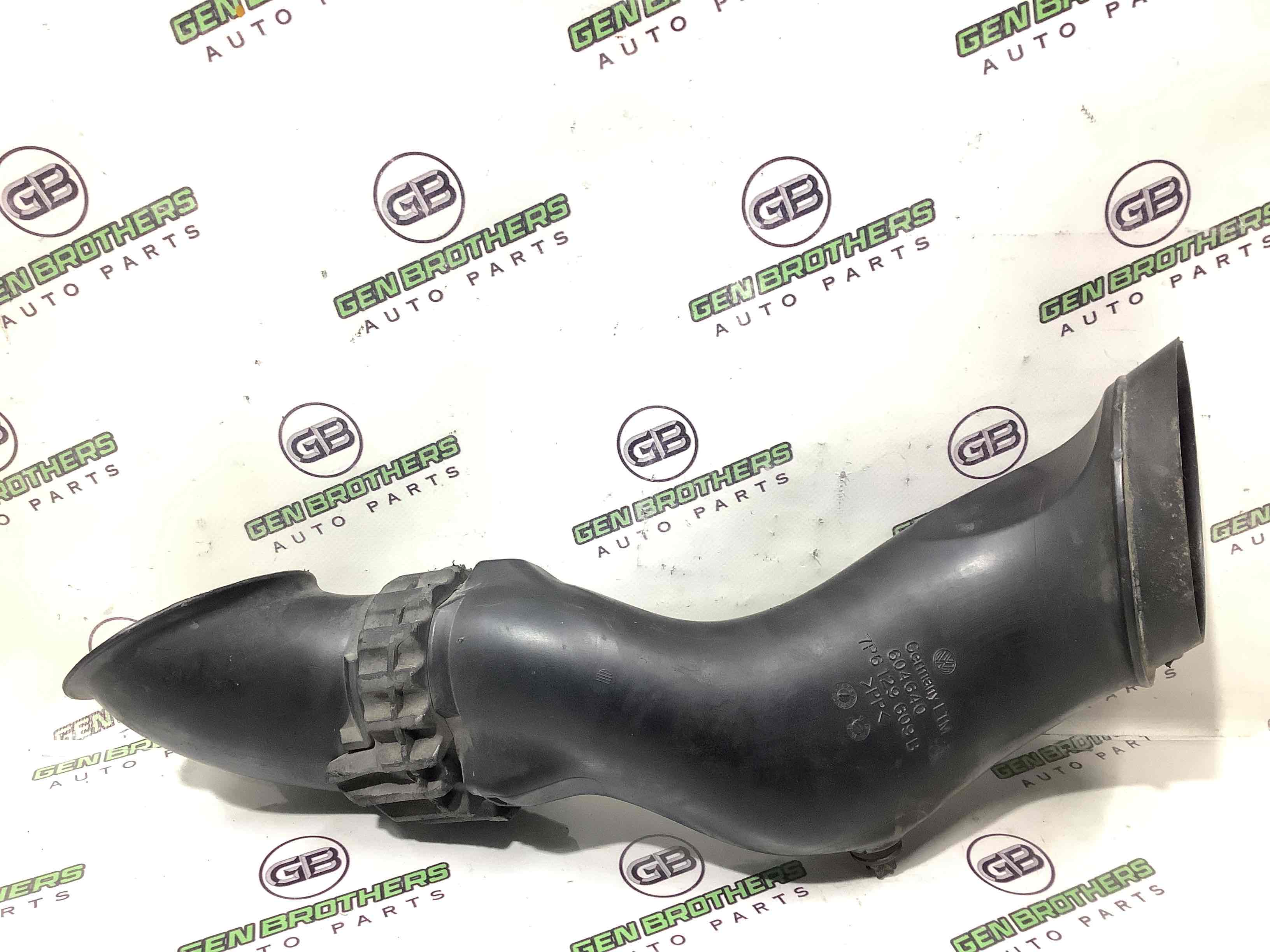 Патрубок повітряного фільтра