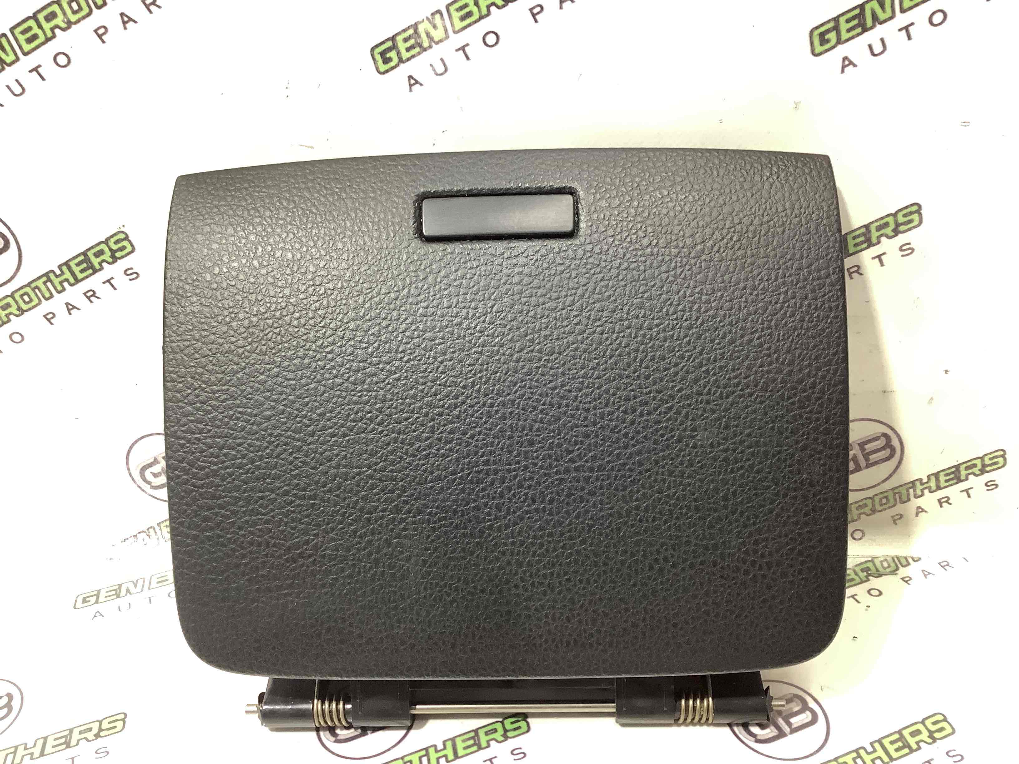 Бардачок замок бардачка, підстаканник, ящик