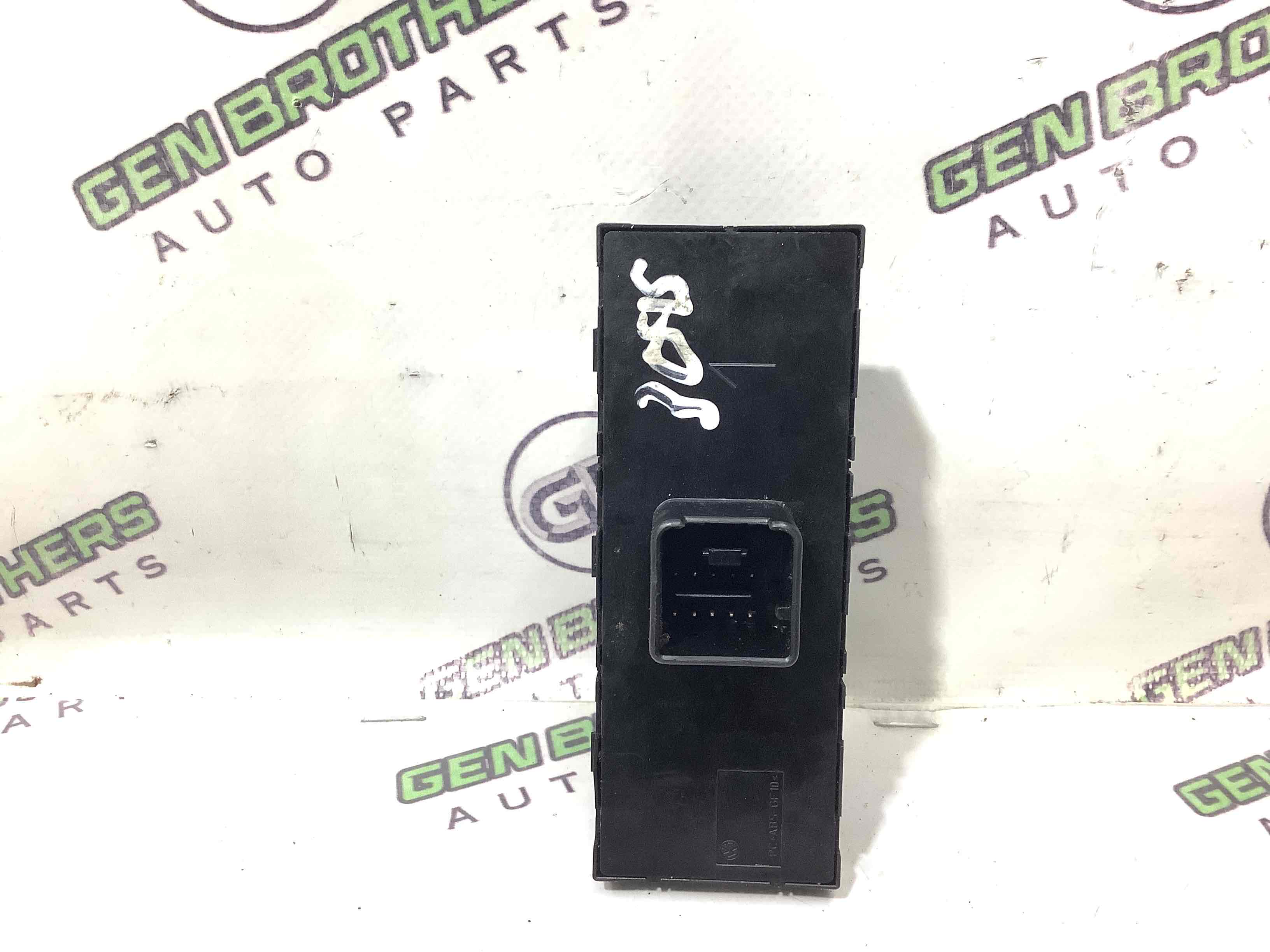 Кнопки керування склопідйомниками