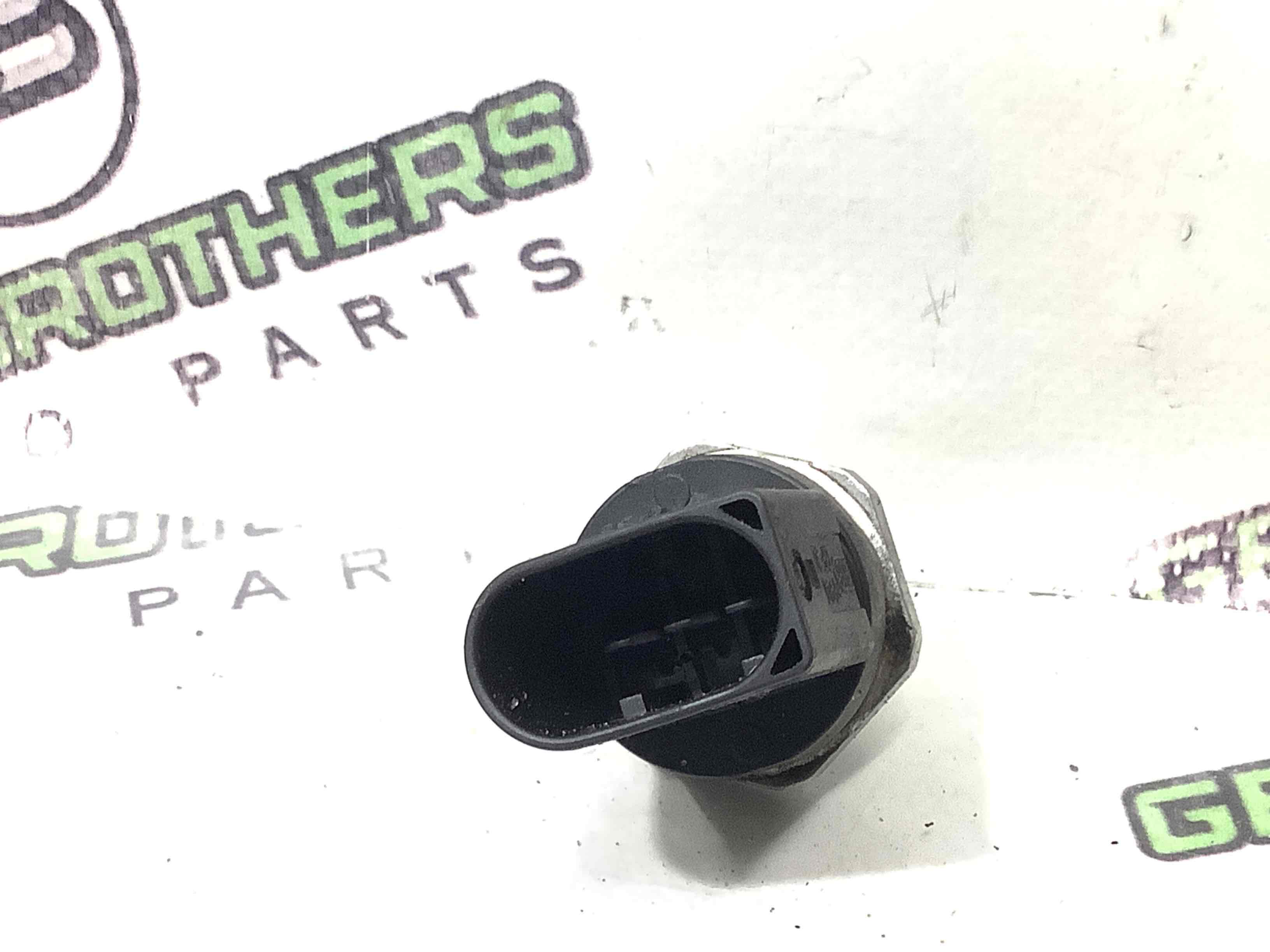 Датчик тиску палива