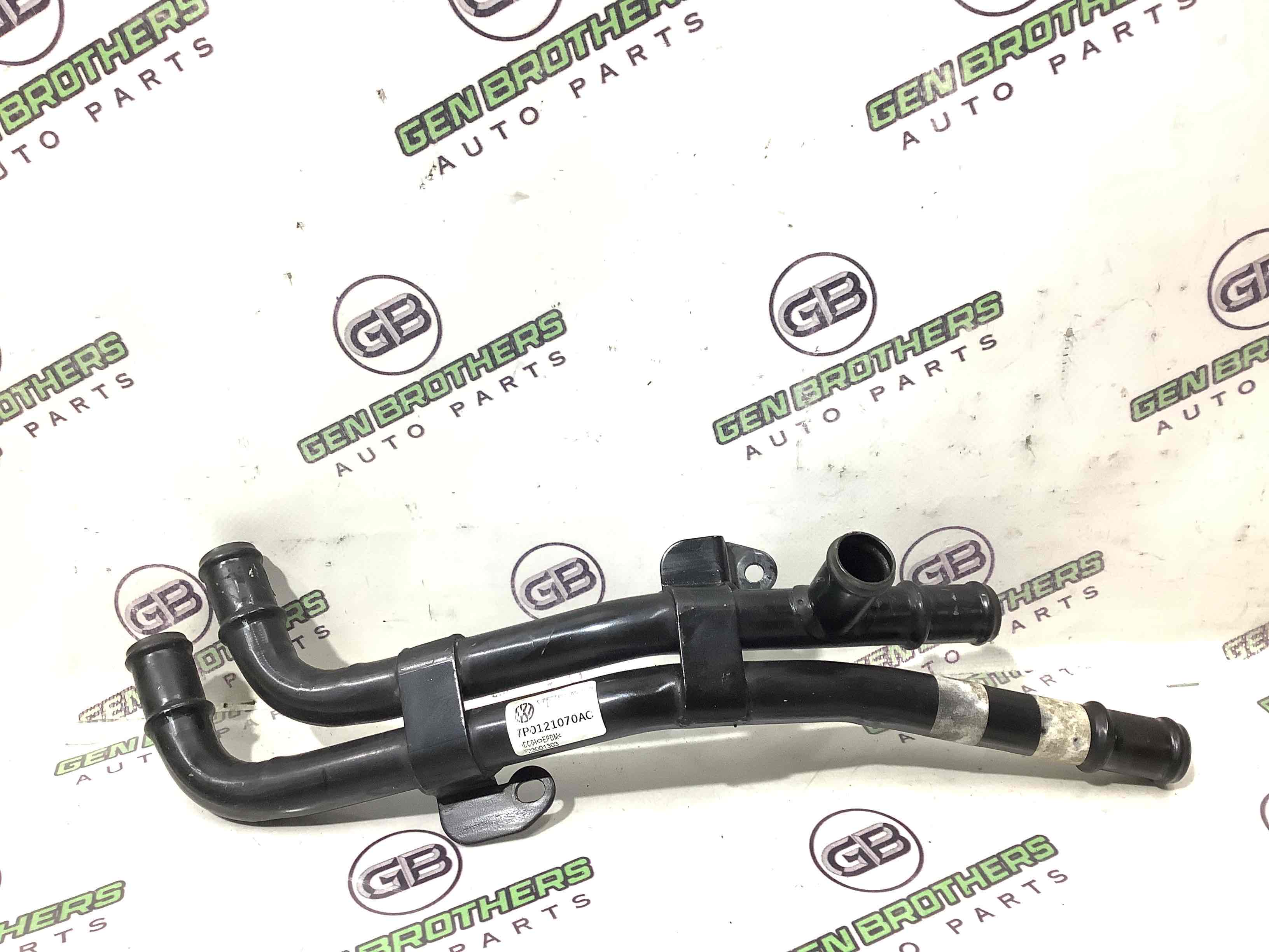 Патрубок трубопровід, шланг