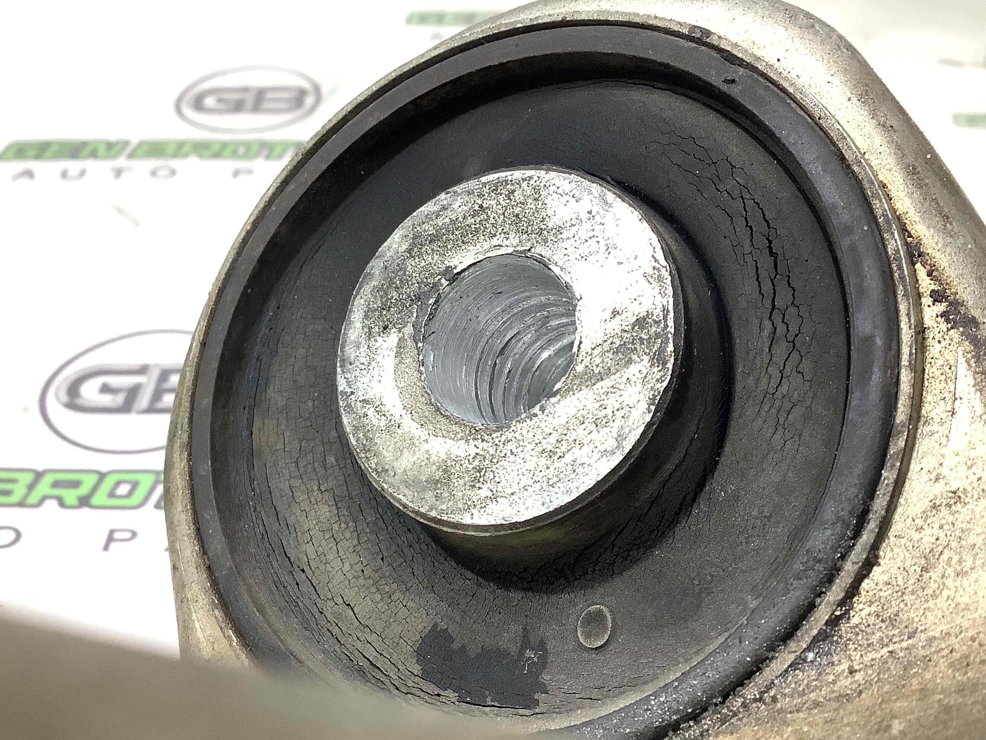 Важіль передній правий