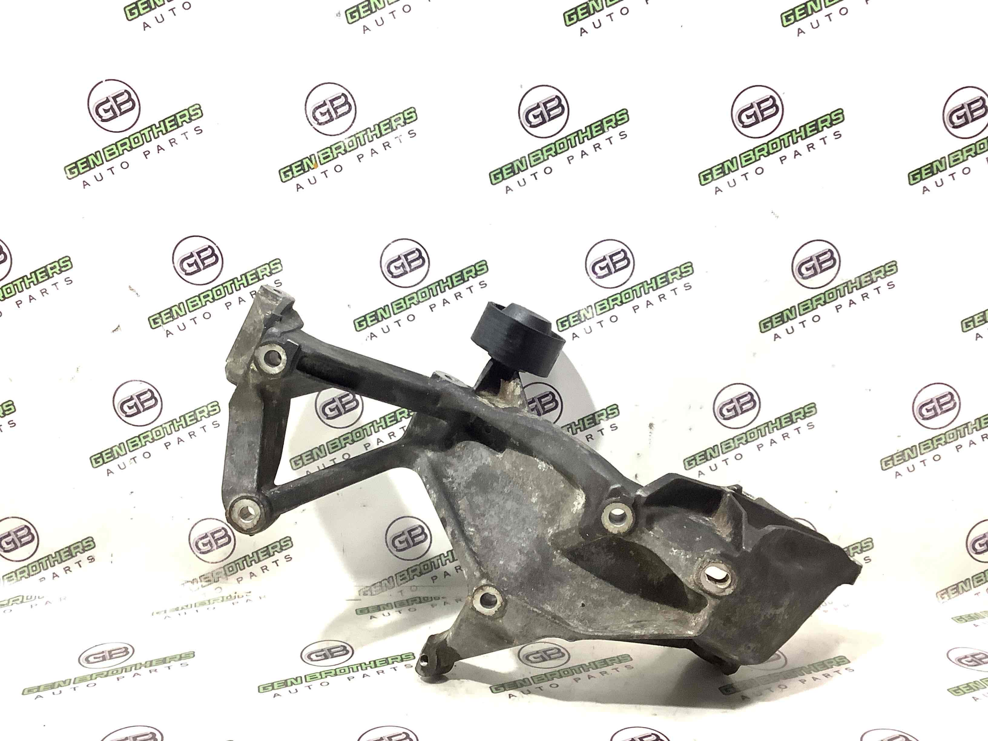 Генератор, кронштейн генератора